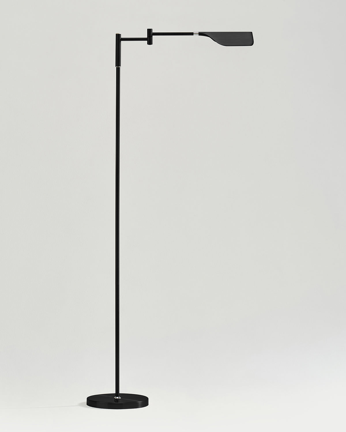 Luma Leaf Floor Lamp | LED, Three-Touch Dimmer