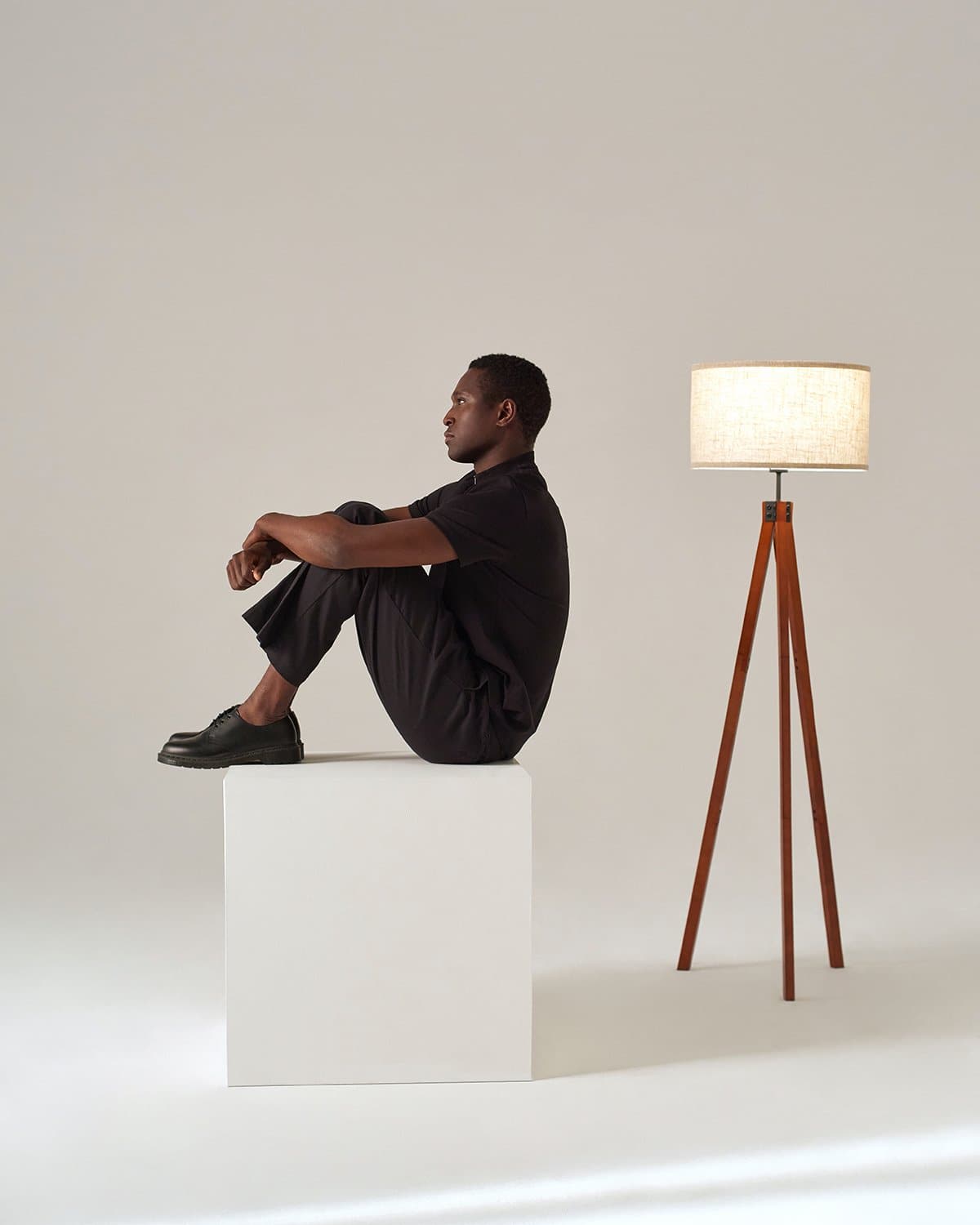 Elysian Floor Lamp | LED Tripod Design, Wooden Legs