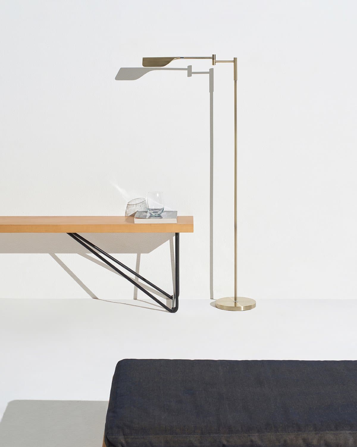 Luma Leaf Floor Lamp | LED, Three-Touch Dimmer