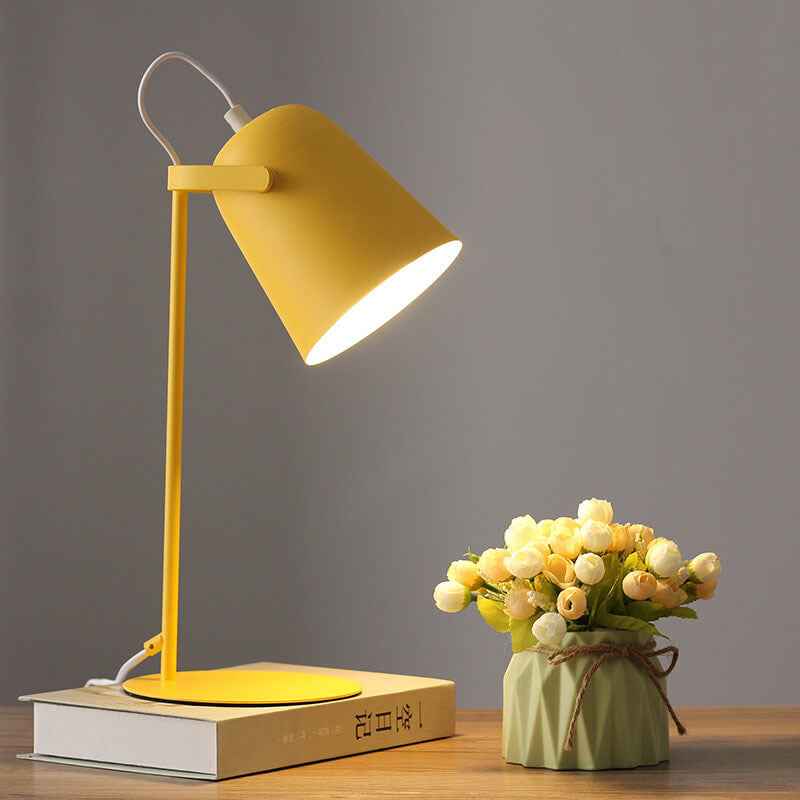 Nordic Macaron-Inspired Creative Iron Bucket 1-Light Table Lamp
