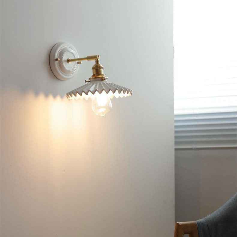 Classic Vintage Round Ceramic and Brass 1-Light Wall Sconce for Living Room