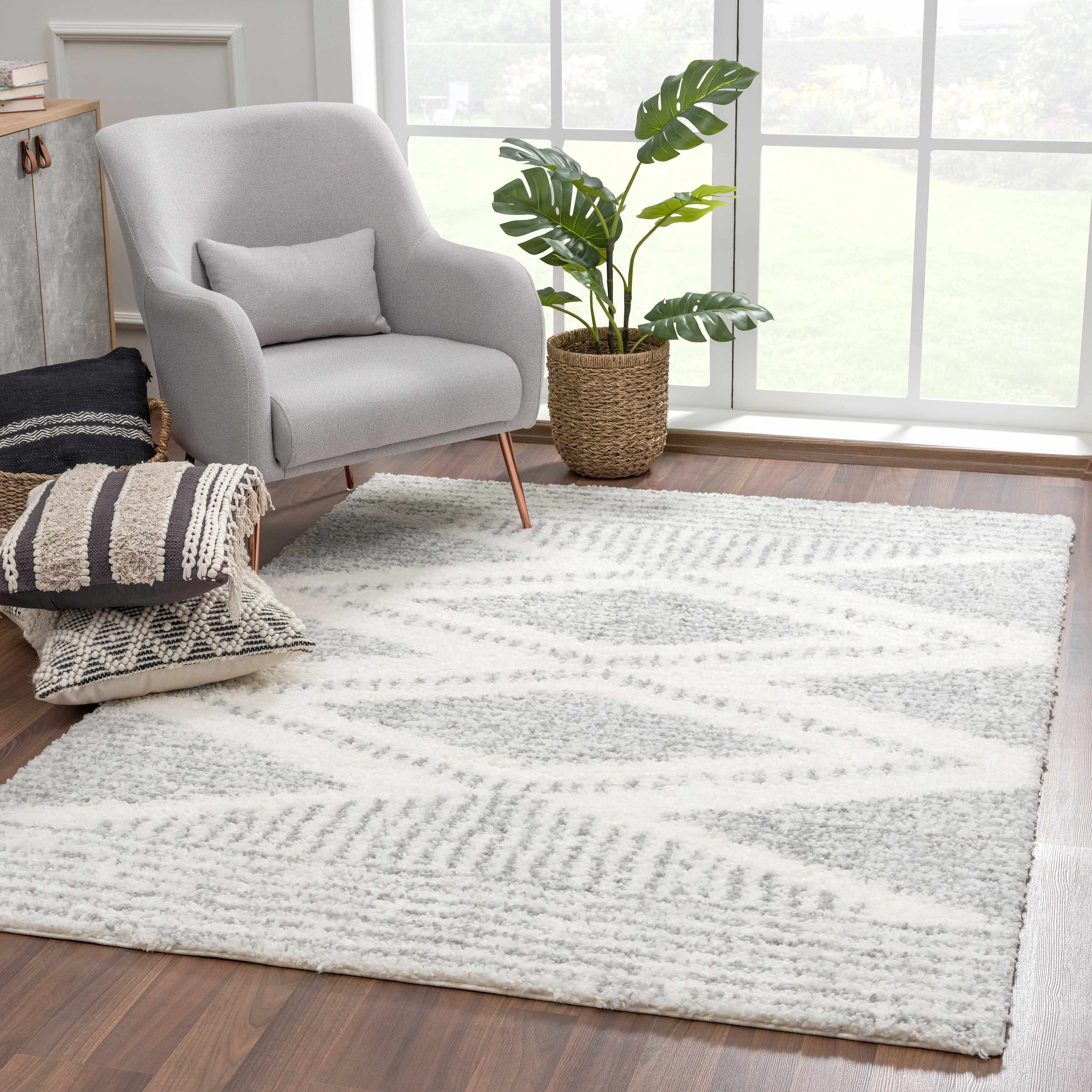 Gala Plush Area Rug  Machine Woven, 100% Polypropylene, Gray