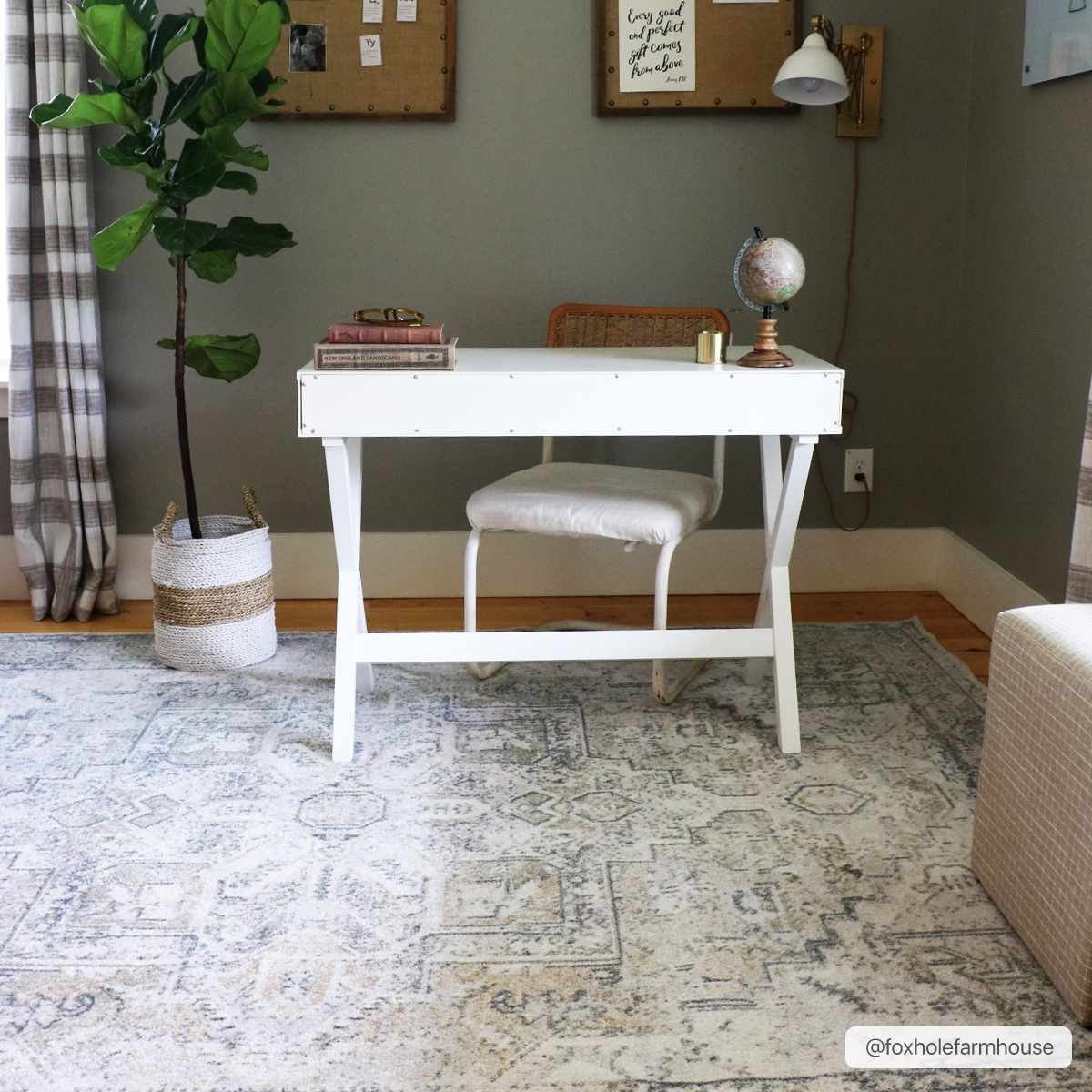 Hera Washable Rug  Traditional Machine Woven Polyester