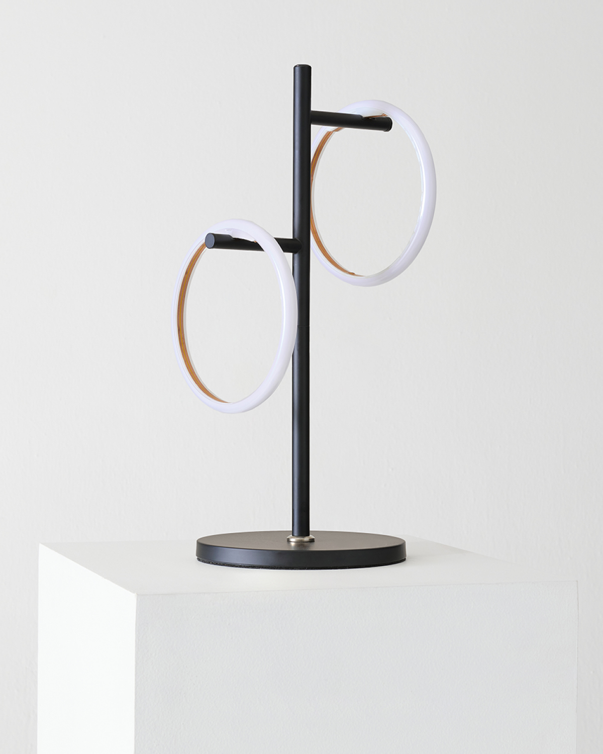 Bela RGB Table Lamp | Detachable Rings, Matte Black Finish