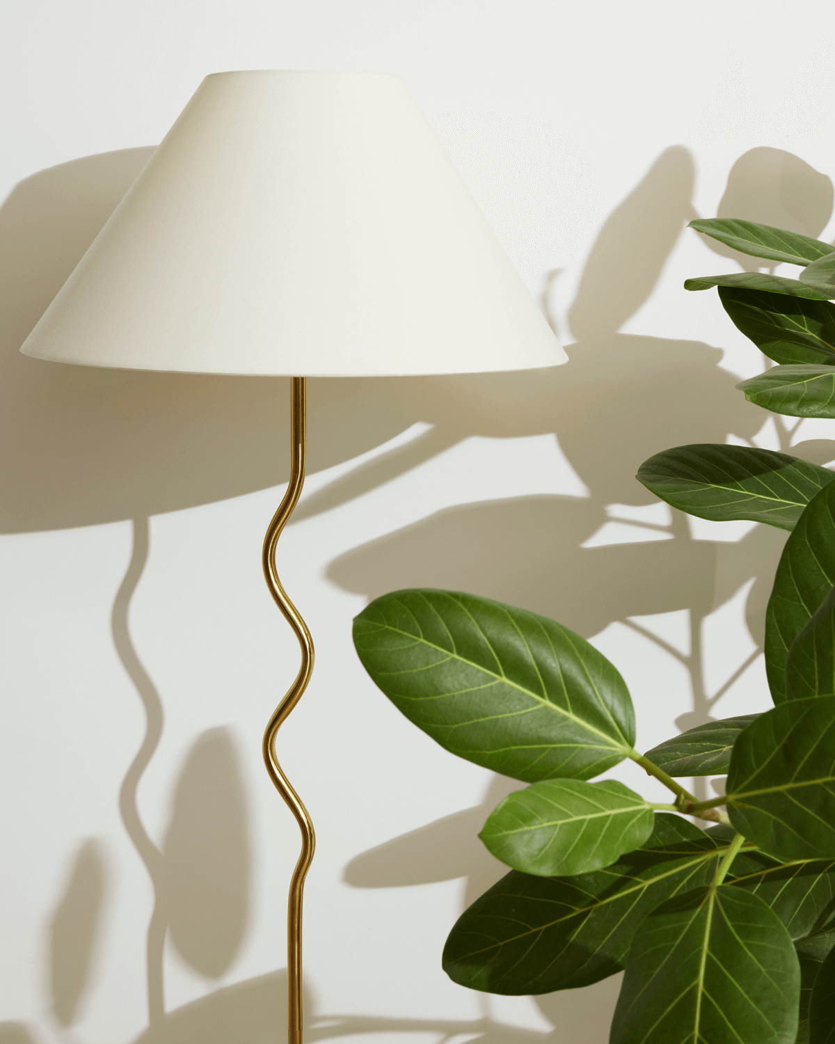 Curva Squiggle Floor Lamp | White Fabric Shade, Curvy Stem
