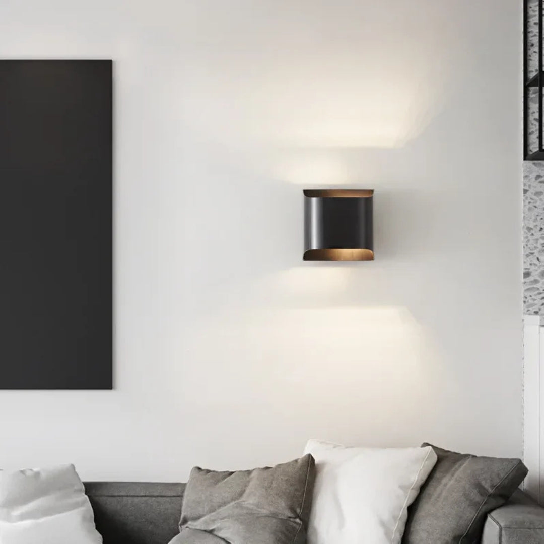 Celo Wandlamp | Moderne Up & Down Glow, Brushed Gold or Matte Black