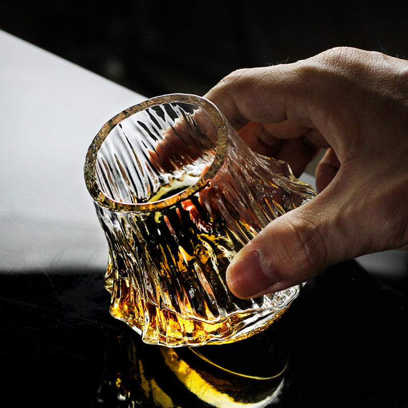 Kumo Whisky Glass | Hittebestendig, Vulkanisch Design in Houten Kist