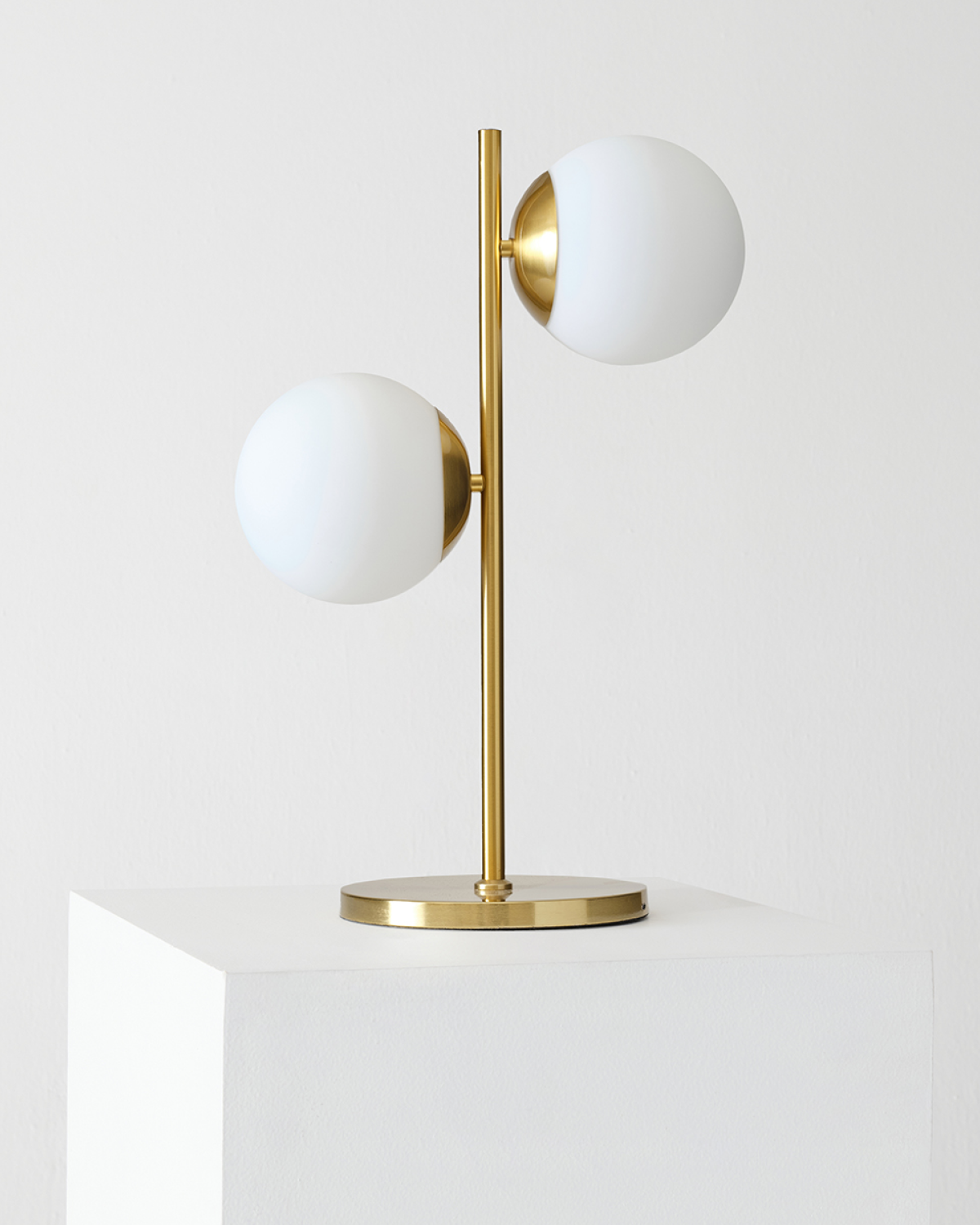 Bela Sphere Table Lamp | Brass Finish, USB-C Charging Port