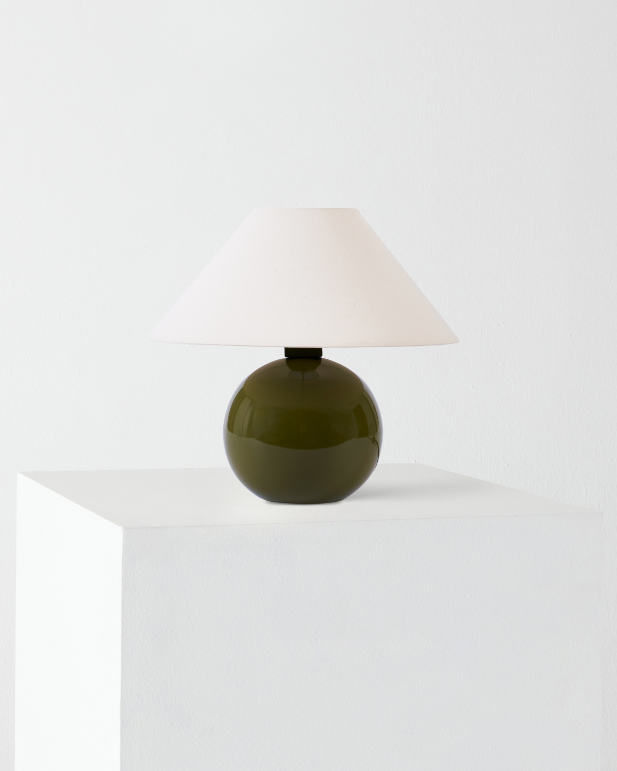 Fiora Table Lamp | Glossy Ceramic Base, Cotton Shade