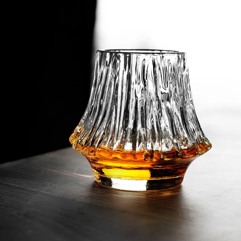 Kumo Whisky Glass | Hittebestendig, Vulkanisch Design in Houten Kist