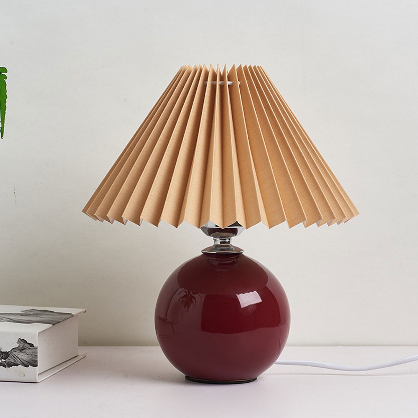 Scandinavian Minimalist Ceramic Pleated Table Lamp with Single Light
