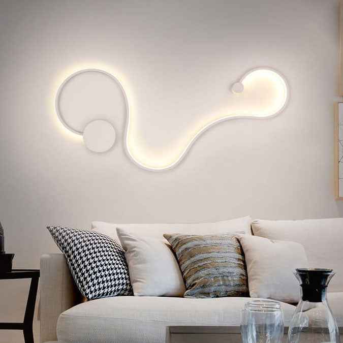 Contemporary Curved LED Wall Sconce Lamp in Long Aluminum Snake Design
