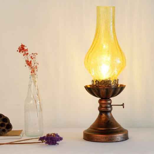 Classic Antique Kerosene Oil Table Lamp - 1-Light Design