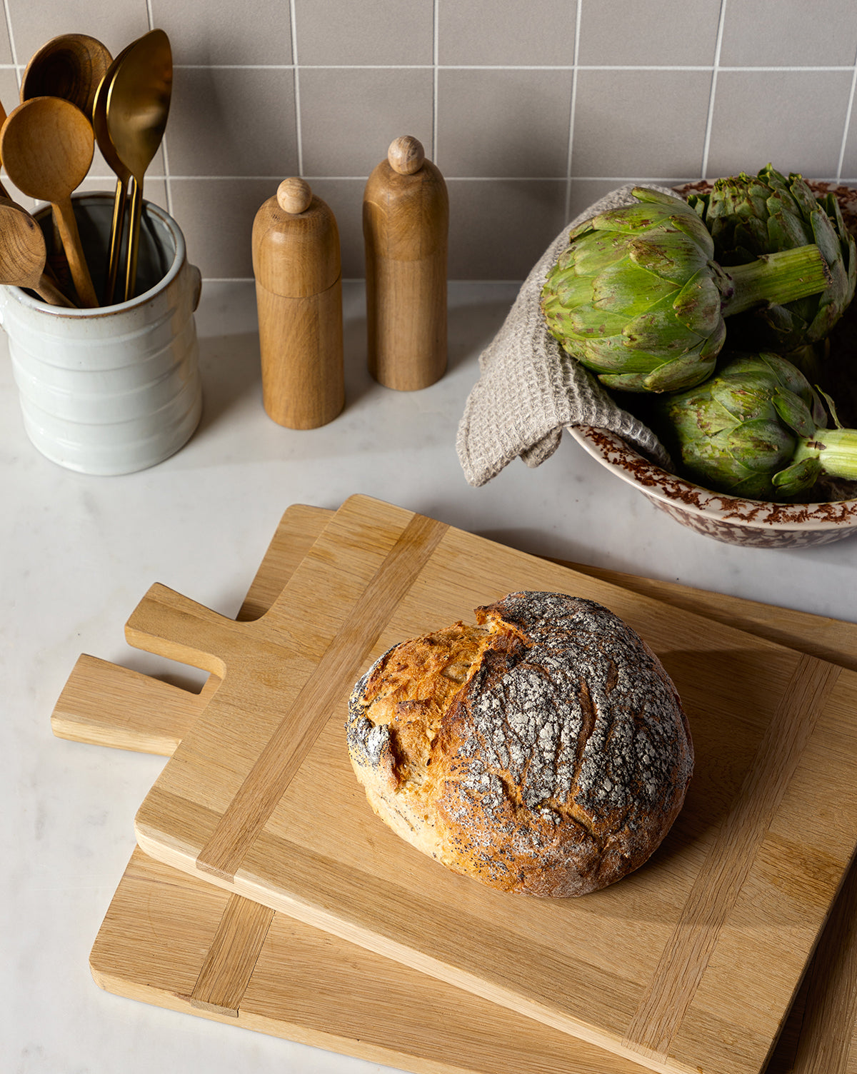 Bela Rectangle Bread Board  Oak & Walnut Wood, Natural Finish