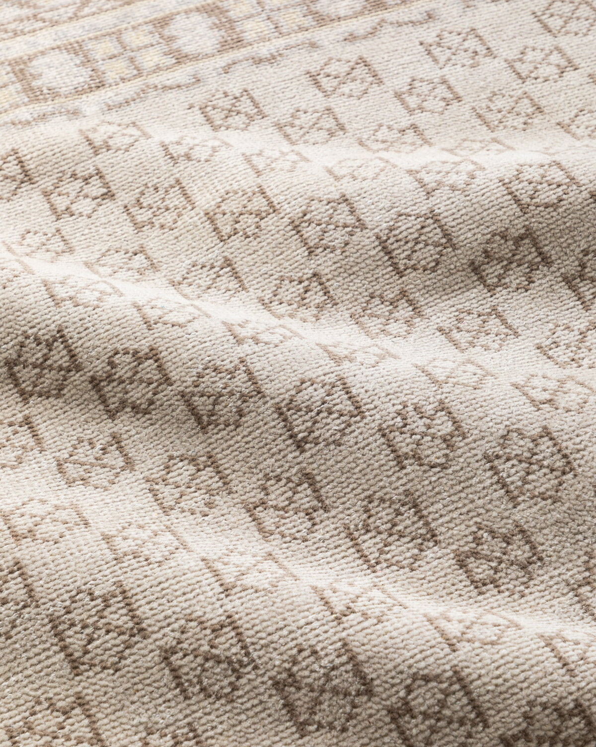 Bela Hand-Knotted Wool Rug  Durable, Neutral Hues