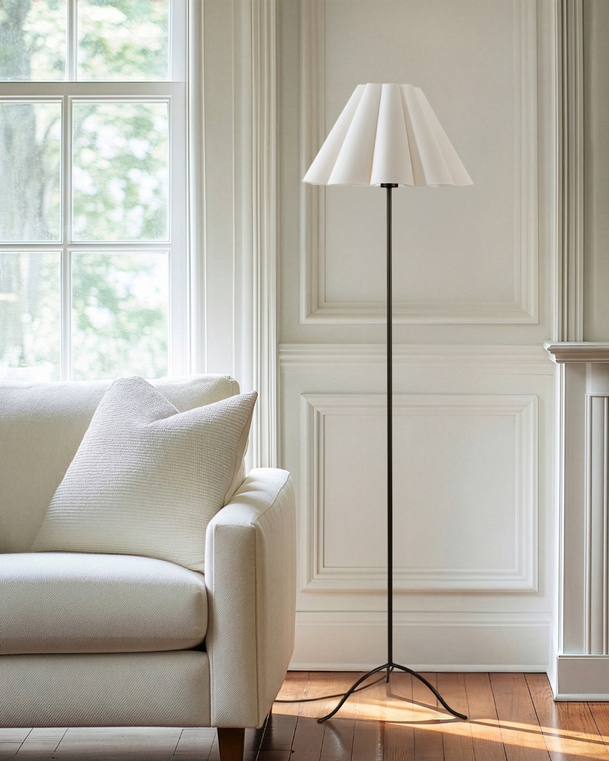 Luna Floor Lamp | Color Changing Bulb, Fluted Shade