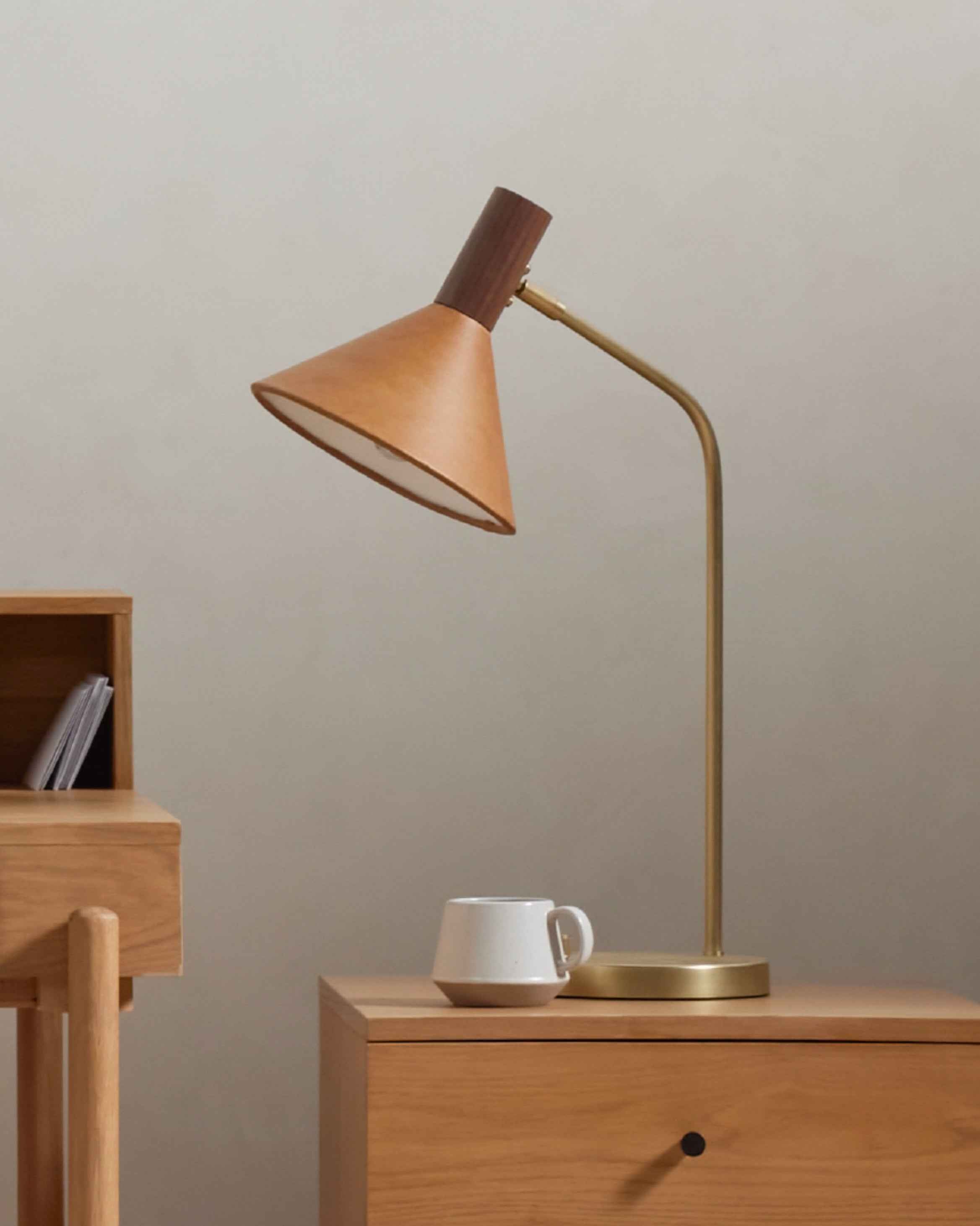 Dara Desk Lamp | Top-Grain Leather, Solid Walnut