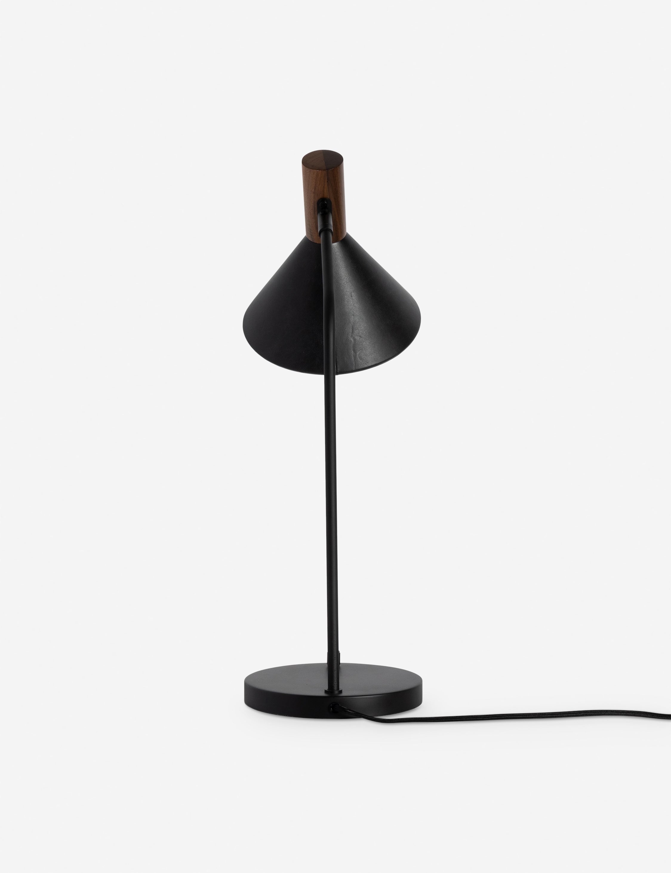 Dara Desk Lamp | Top-Grain Leather, Solid Walnut