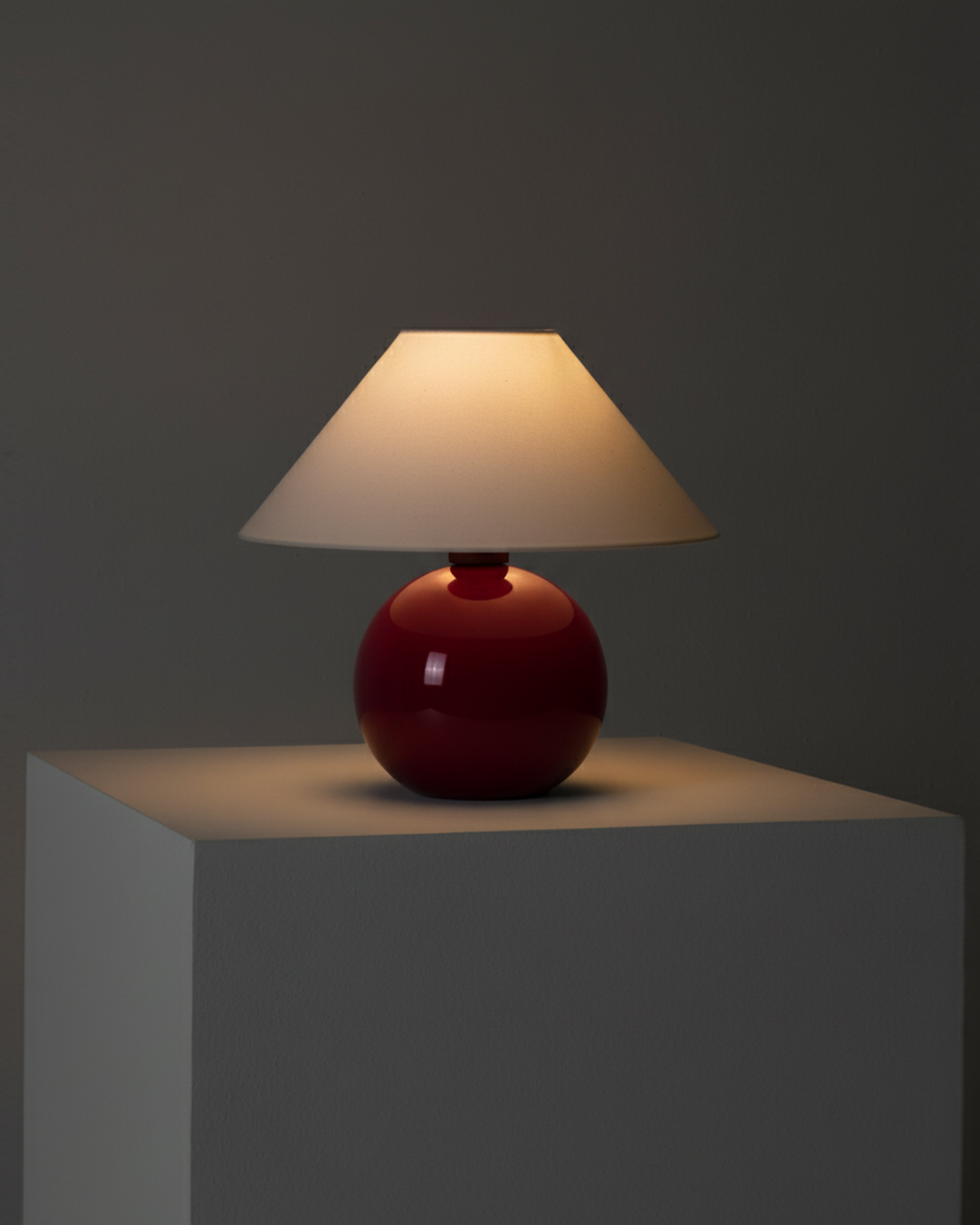 Fiora Table Lamp | Glossy Ceramic Base, Cotton Shade