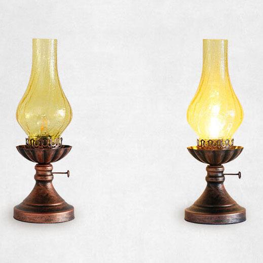 Classic Antique Kerosene Oil Table Lamp - 1-Light Design