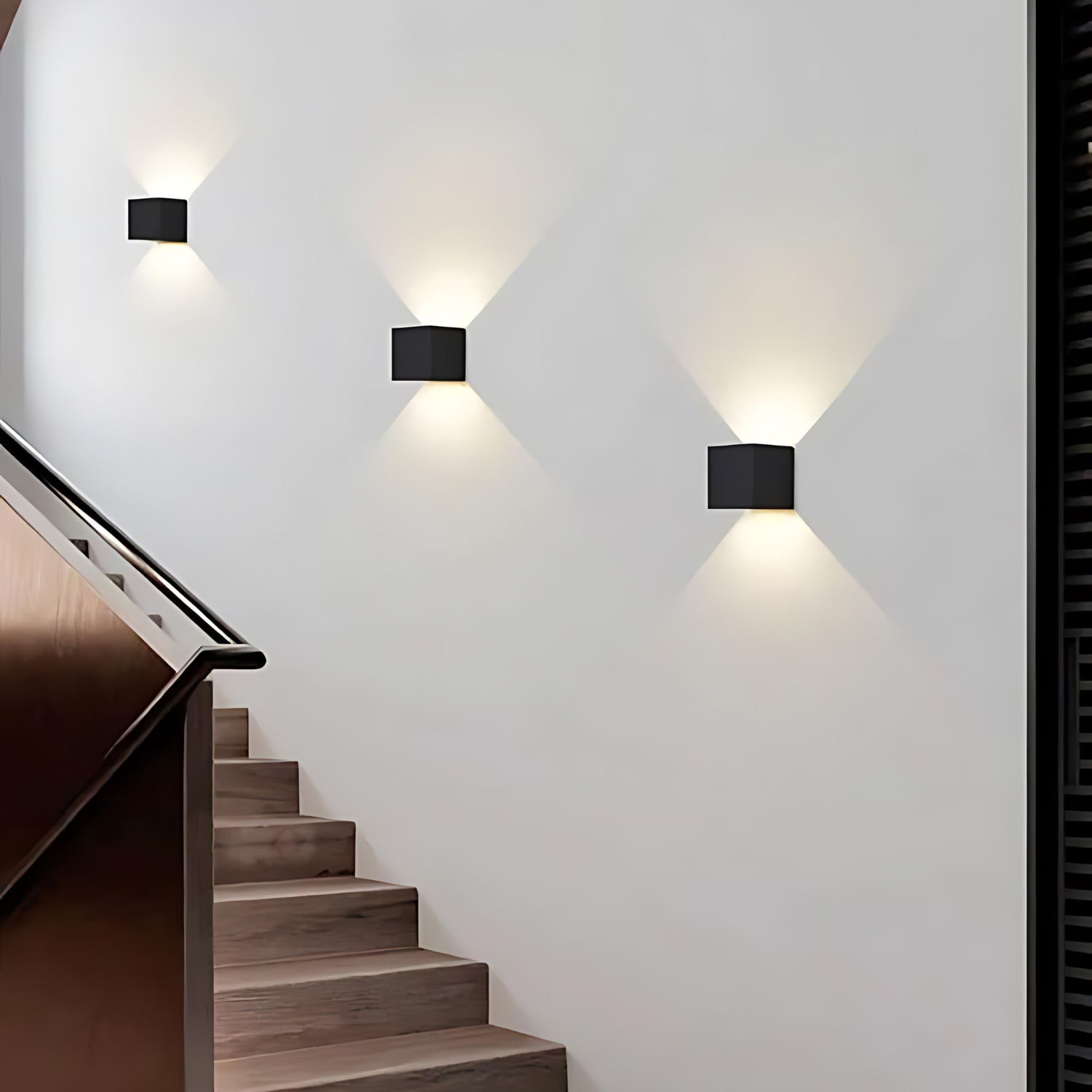 Bello Wall Lamp | Motion Sensor, Adjustable Beam Angle
