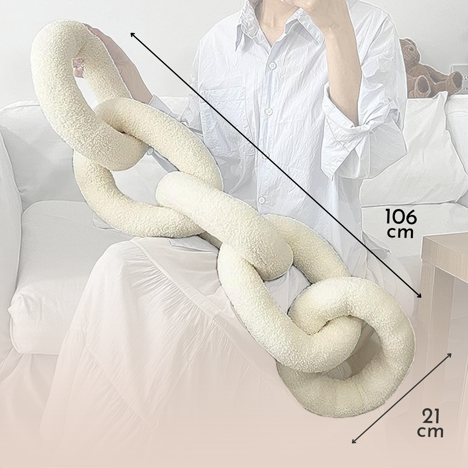 Nora Chain Cushion | Soft Nordic Design, Elegant Texture