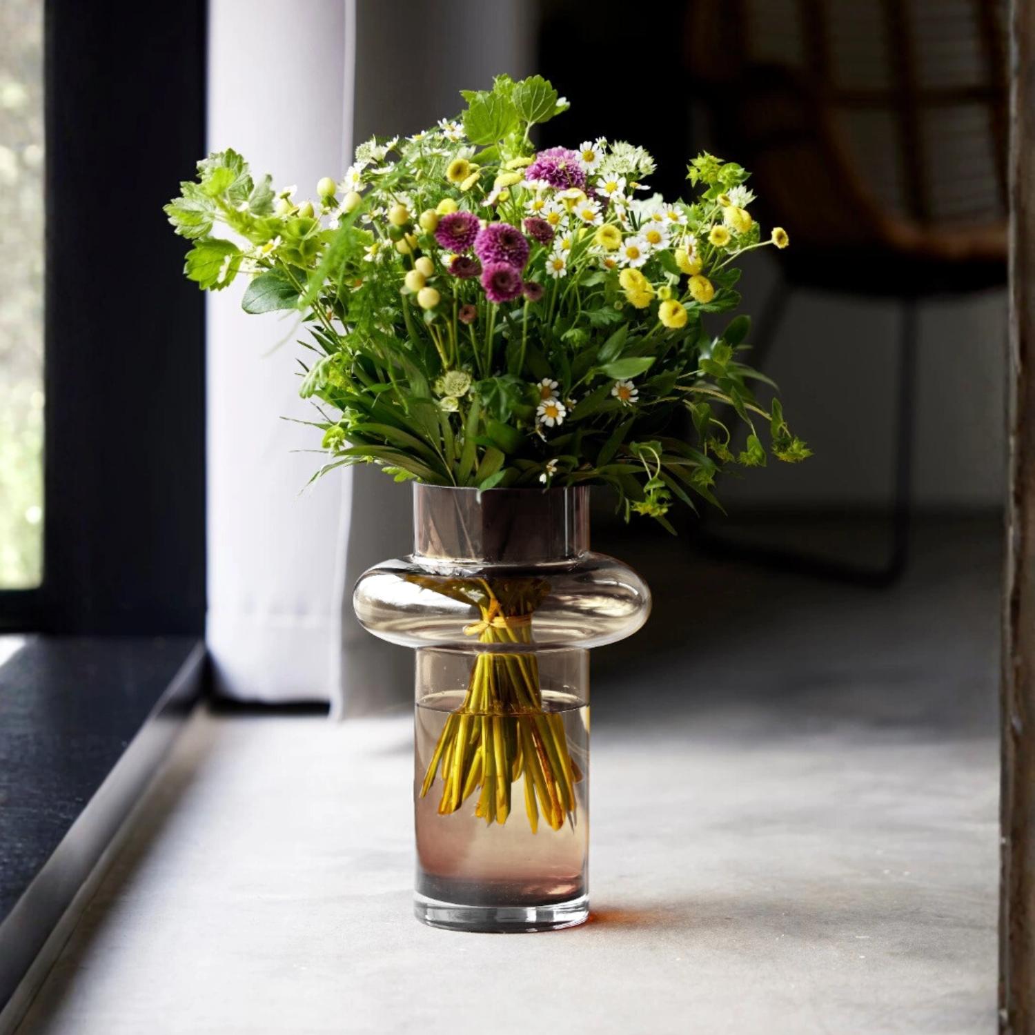 Bela Amber Ring Vase | High-Strength Glass, Ombre Design
