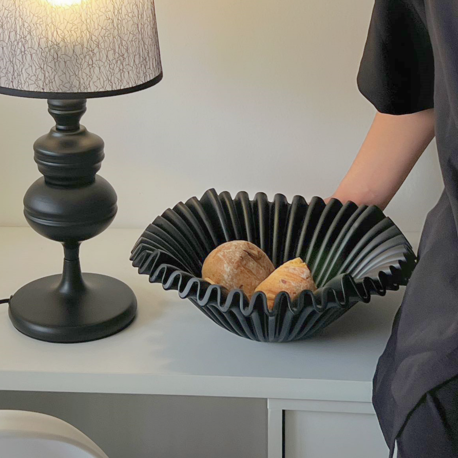 Bello Ceramic Fruit Bowl | Organic Shell Design, Black Finish