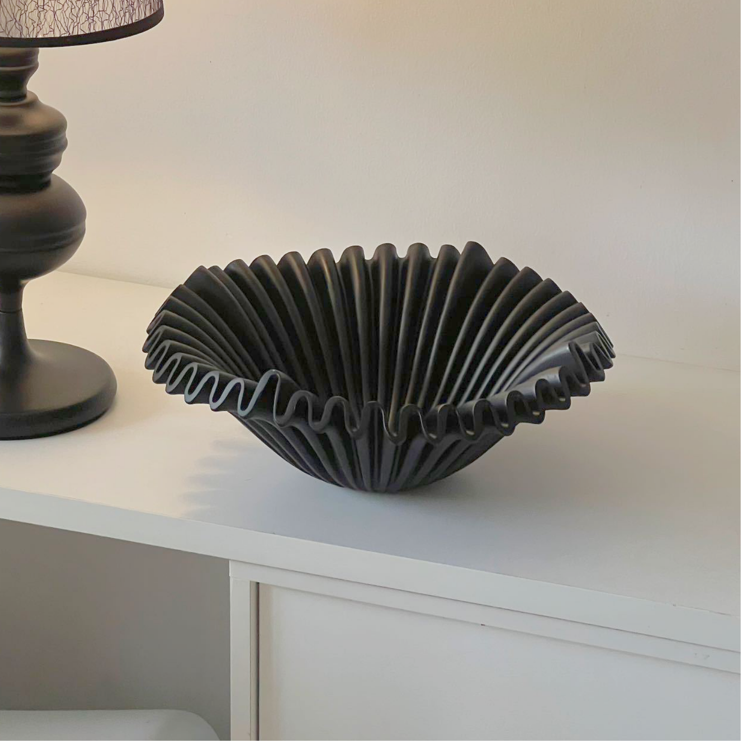 Bello Ceramic Fruit Bowl | Organic Shell Design, Black Finish