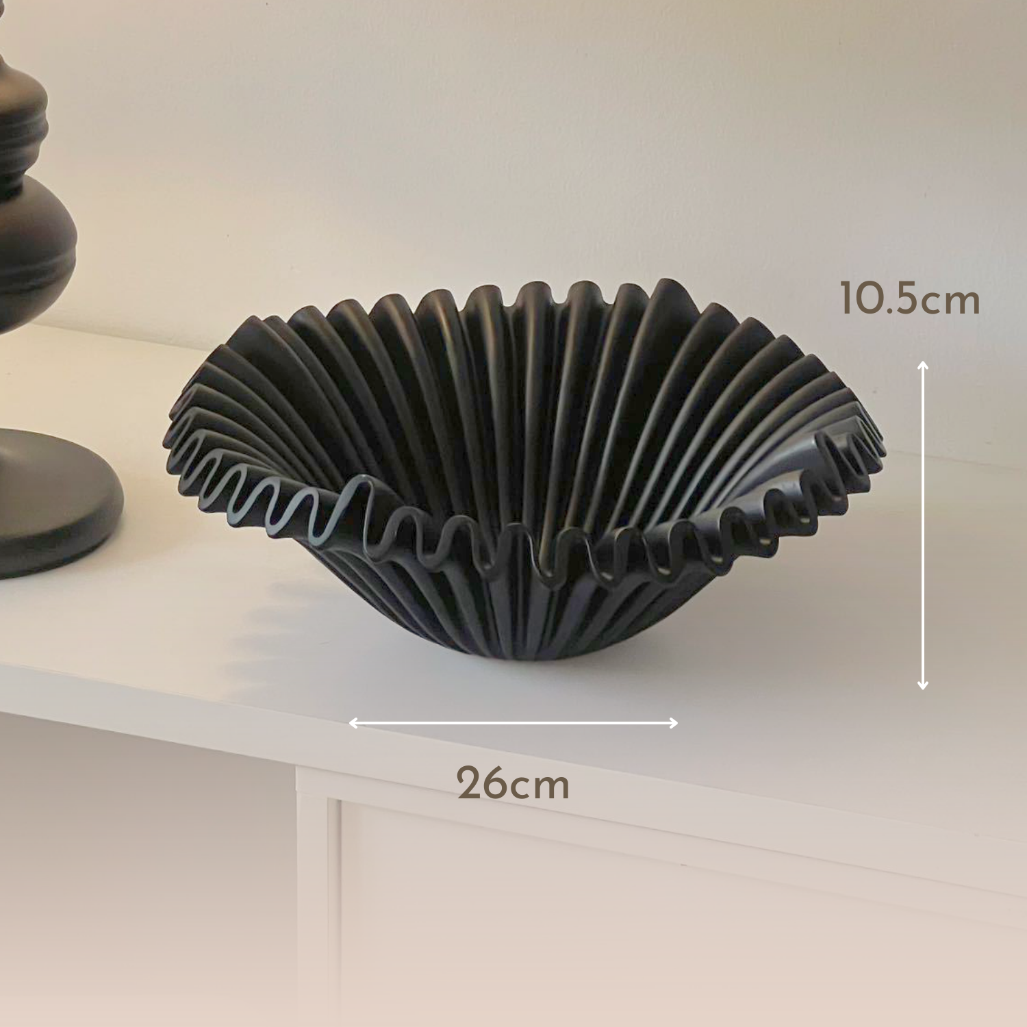 Bela Ceramic Fruit Bowl | Organic Design, High-Quality Black Finish
