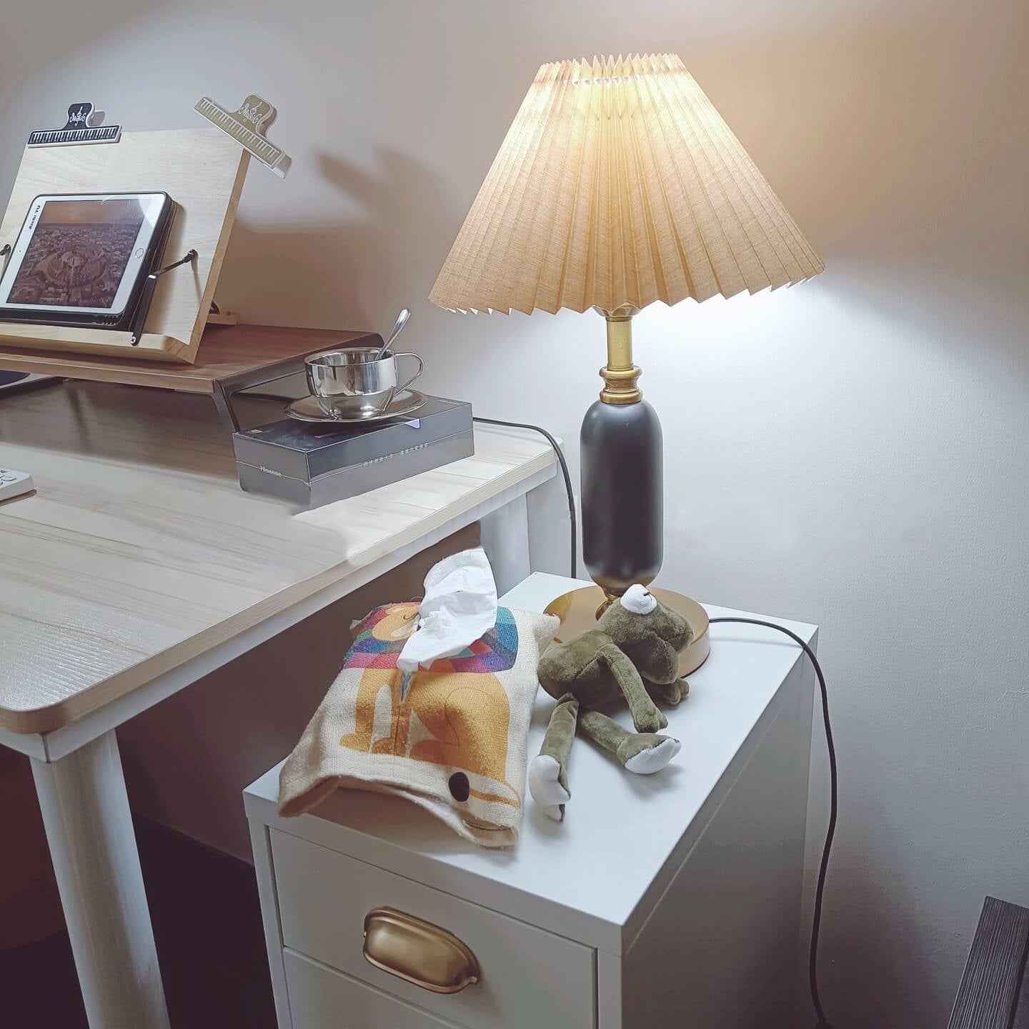 Vintage-Inspired Pleated Shade Column Base Table Lamp with 1 Light