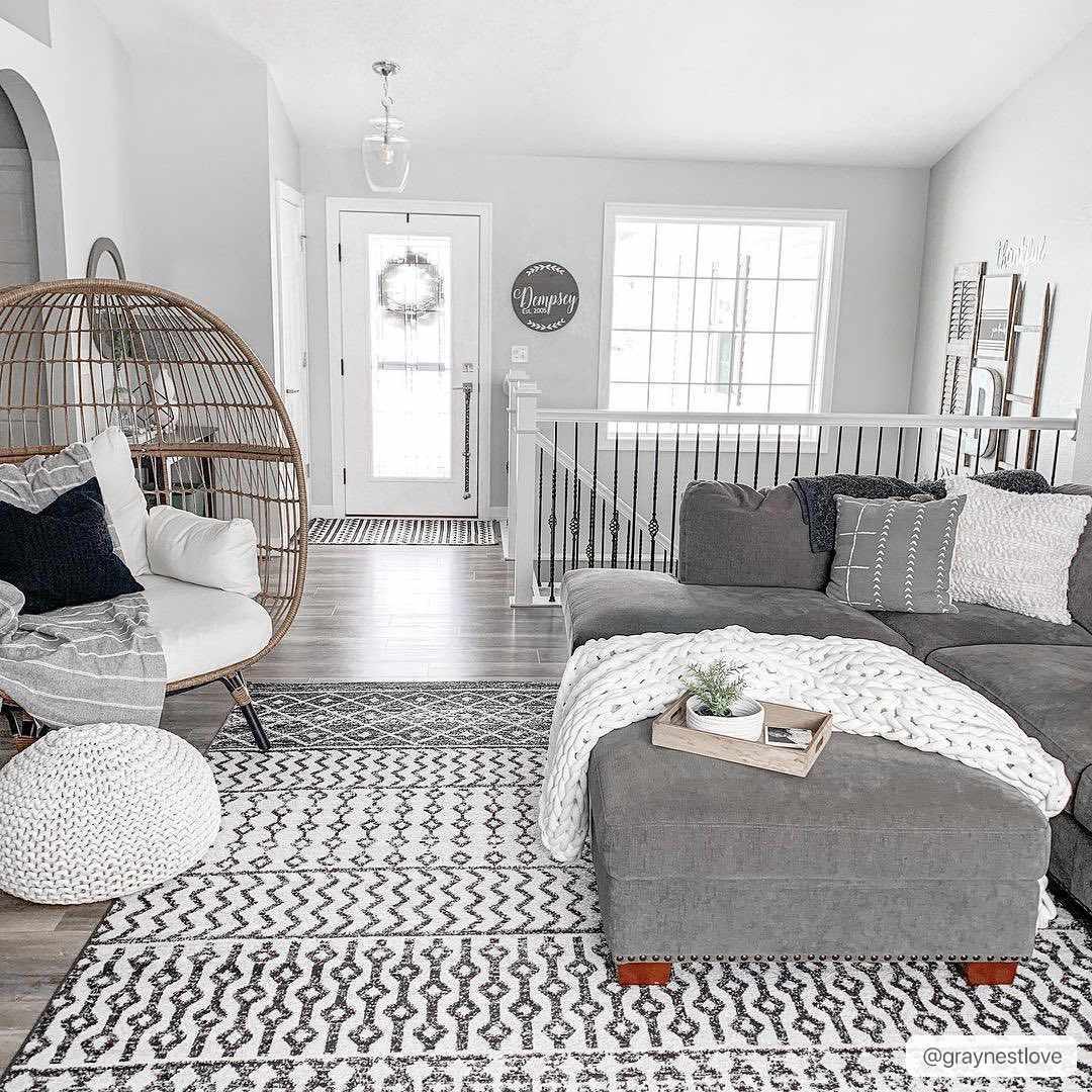 Belo Constantin Area Rug  Machine Woven, Black & White Design