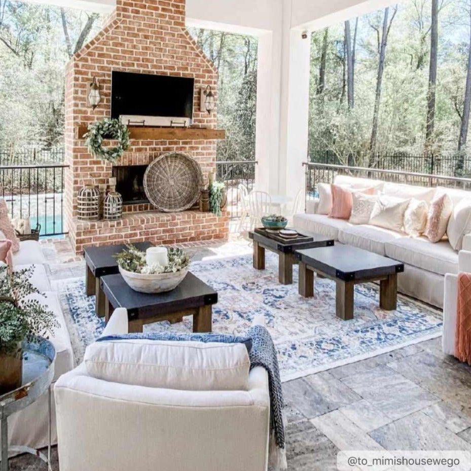 Dorian Outdoor Rug  Traditional  Machine Woven  Low Pile