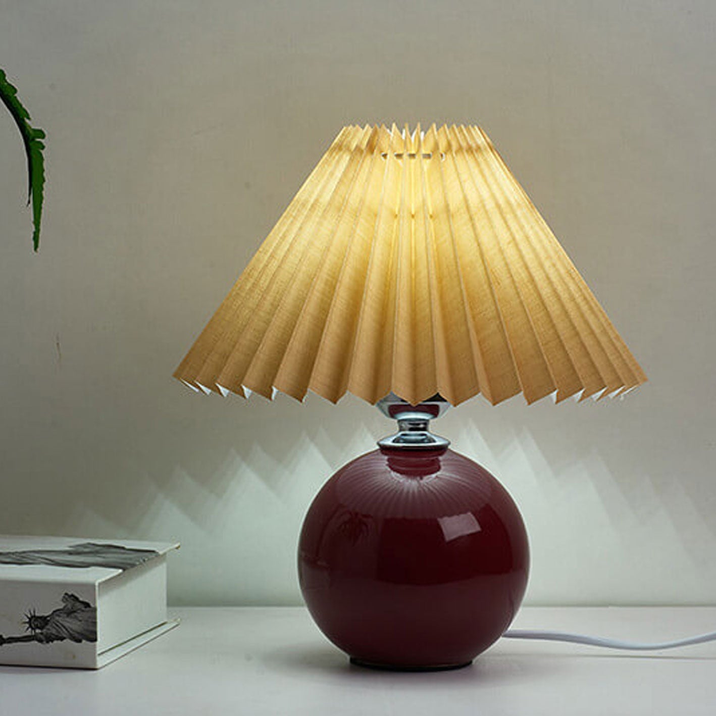 Scandinavian Minimalist Ceramic Pleated Table Lamp with Single Light