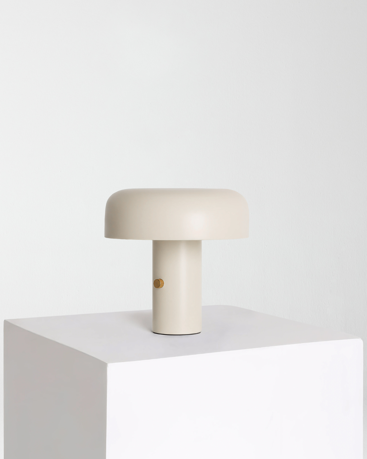 Astra Table Lamp | Dimmable Gold Knob, Metallic Finish