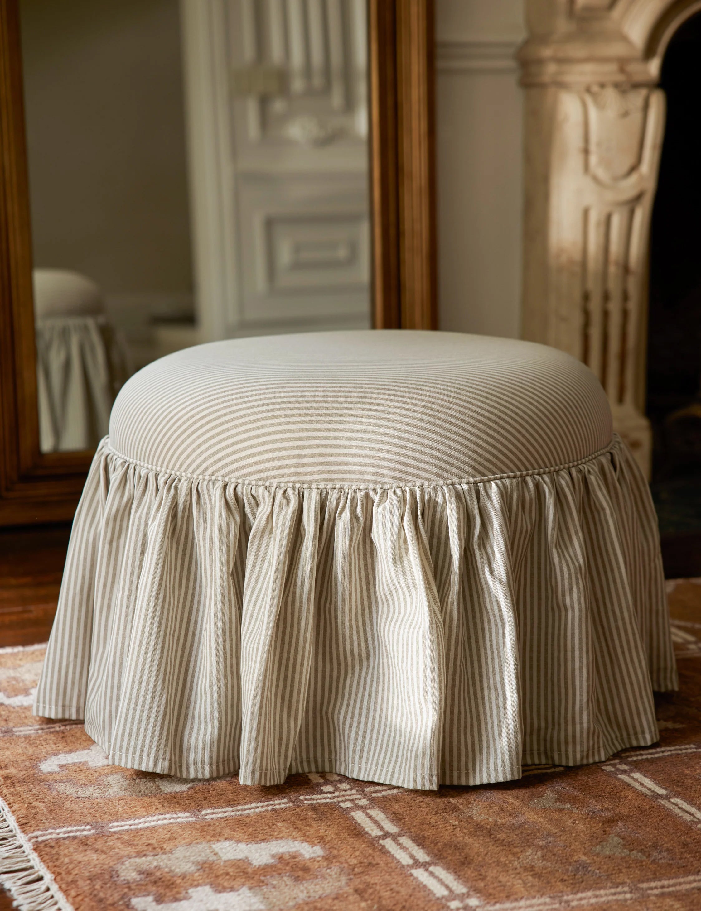 Luna Skirted Ottoman | Customizable Fabric Options