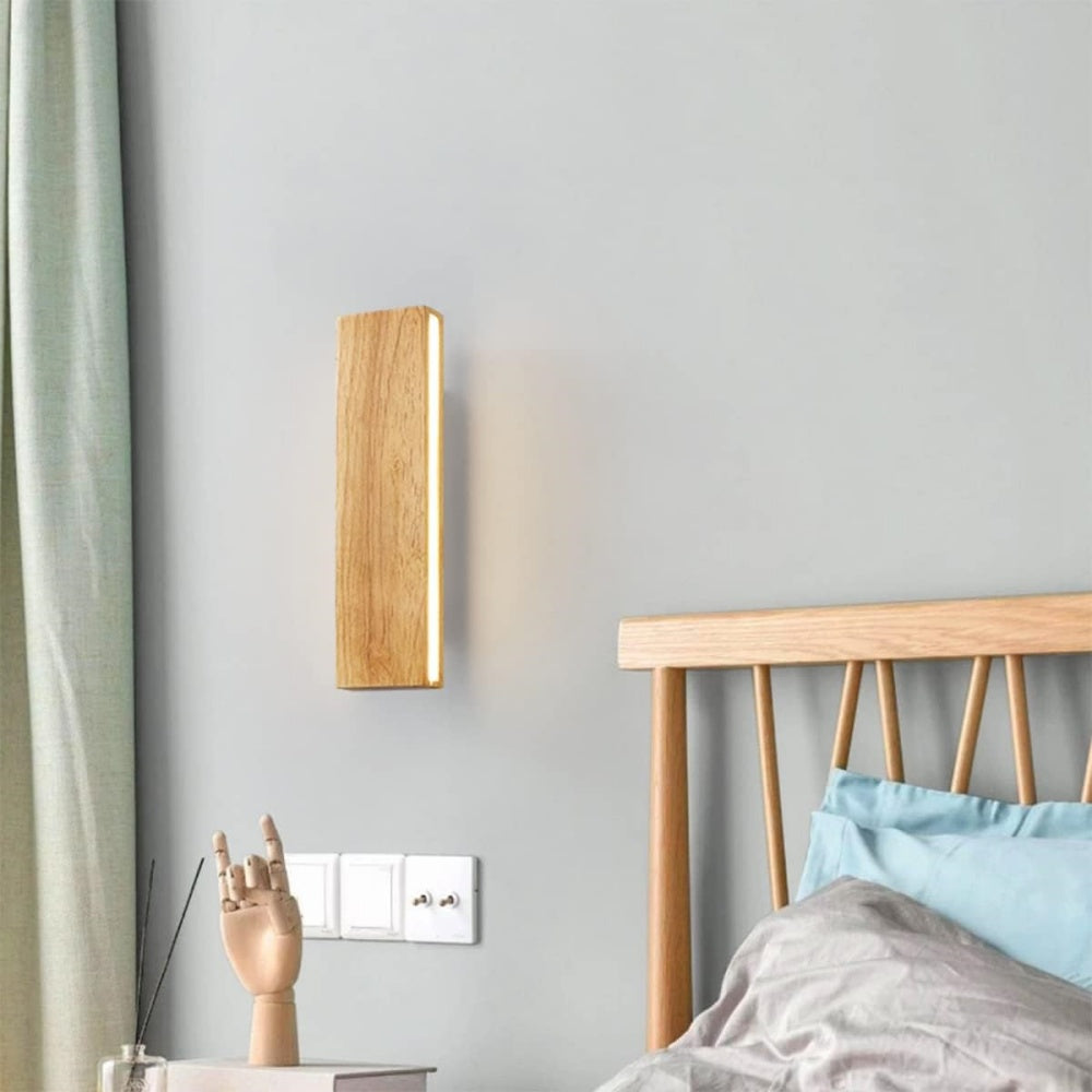 Luma LED Wandlamp | Draaibaar Houten Ontwerp, Warm Licht