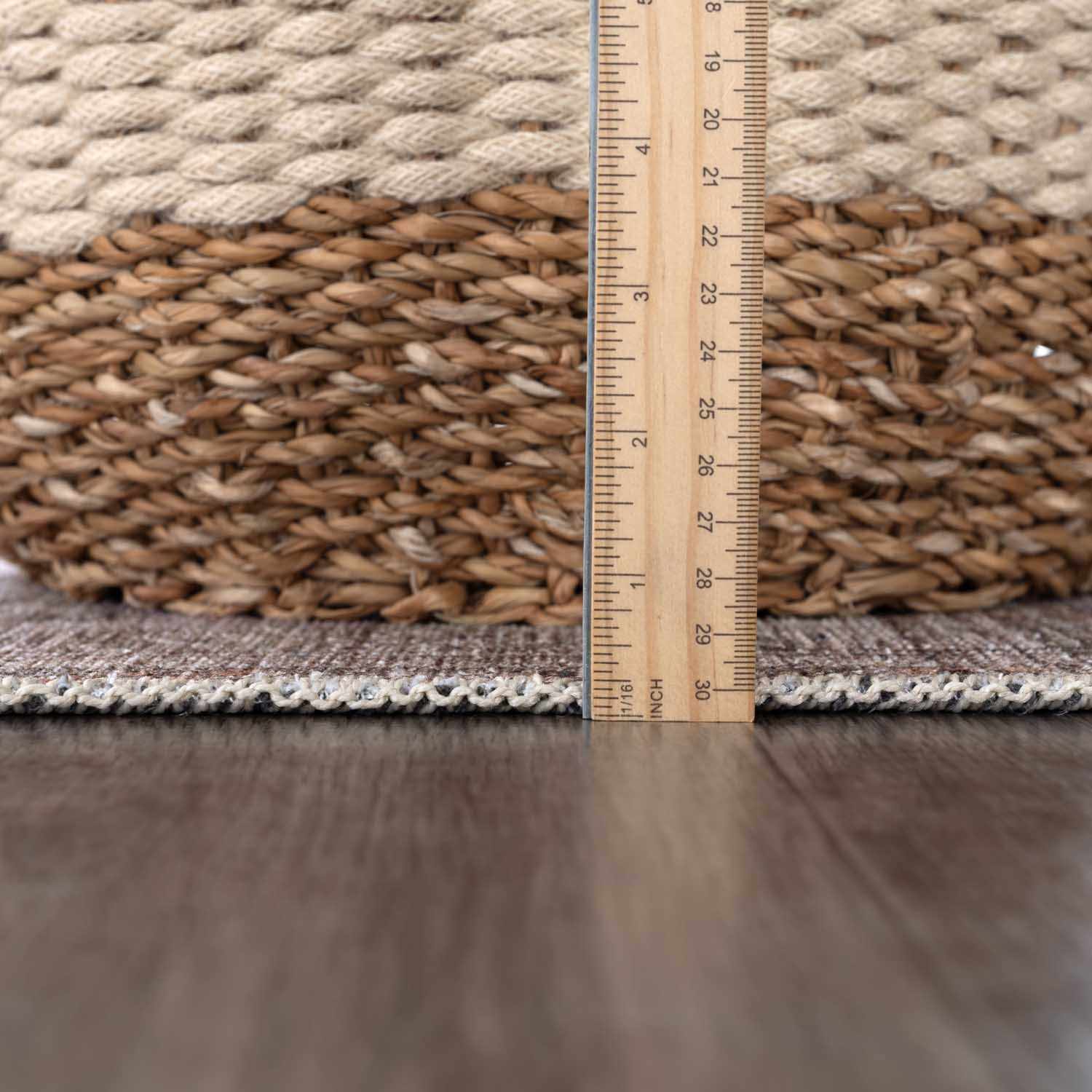 Bela Washable Rug  Machine Woven  100% Polyester  Traditional Style
