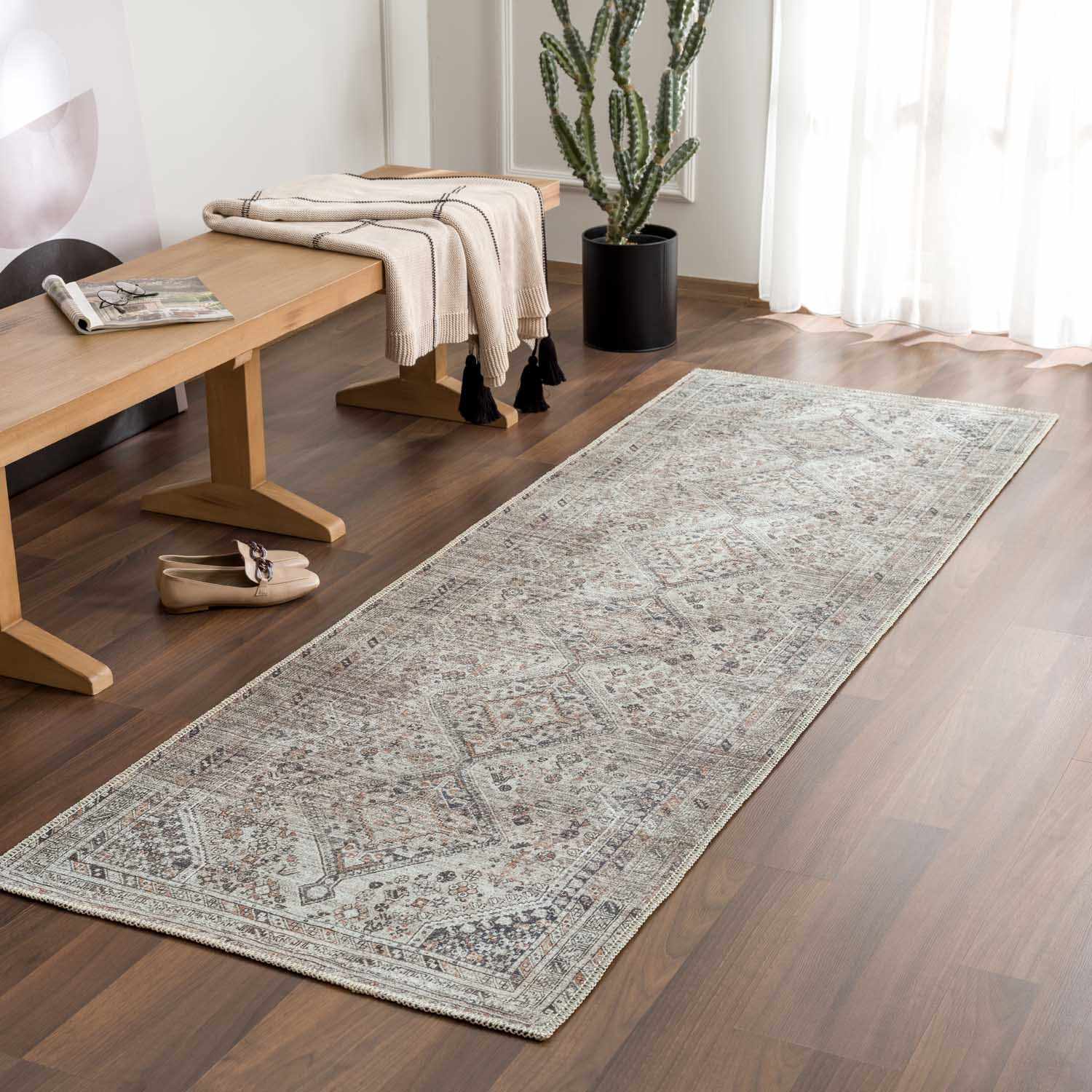 Bela Washable Rug  Machine Woven  100% Polyester  Traditional Style