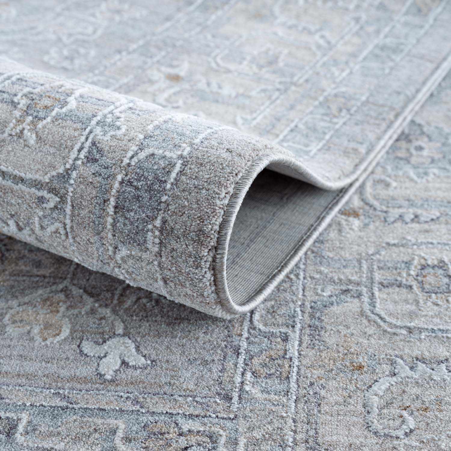 Bello Luxe Statement Rug  Medium Pile  Machine Woven