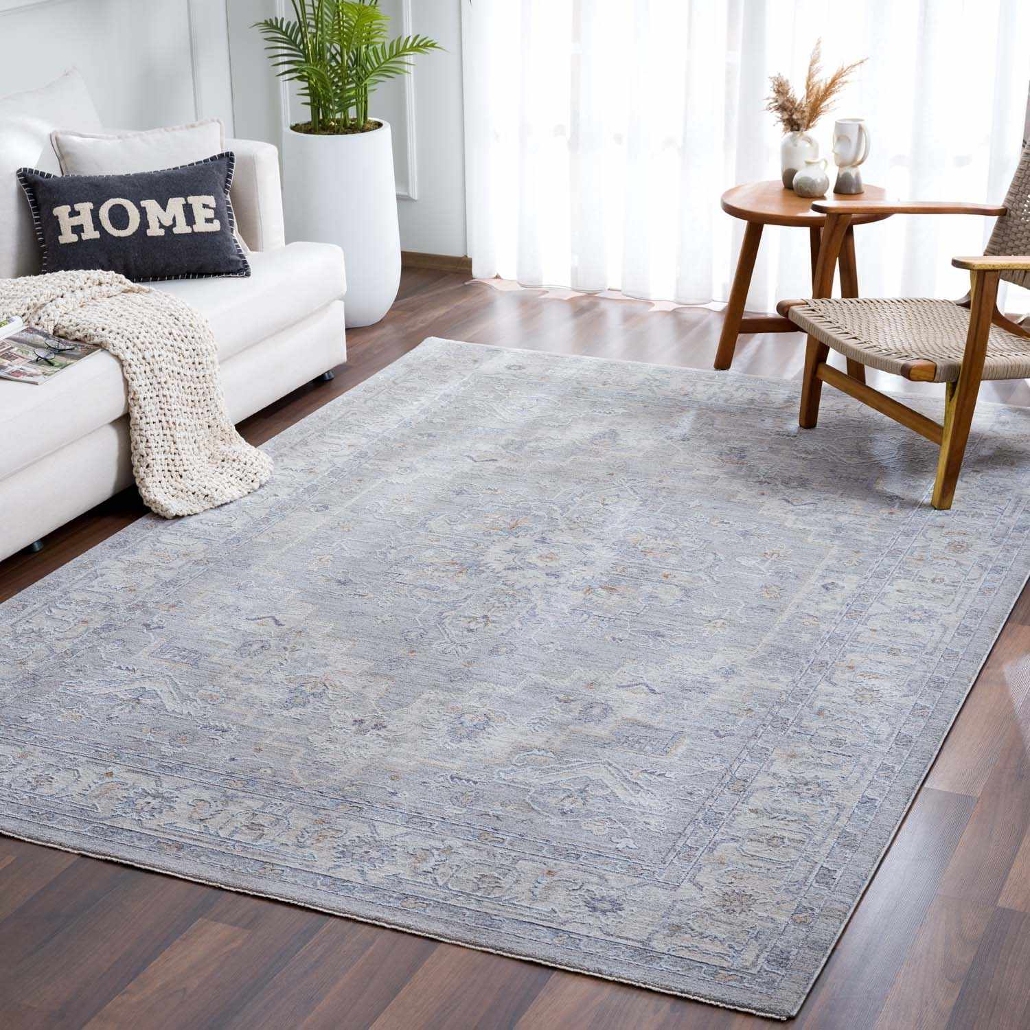 Bello Luxe Statement Rug  Medium Pile  Machine Woven