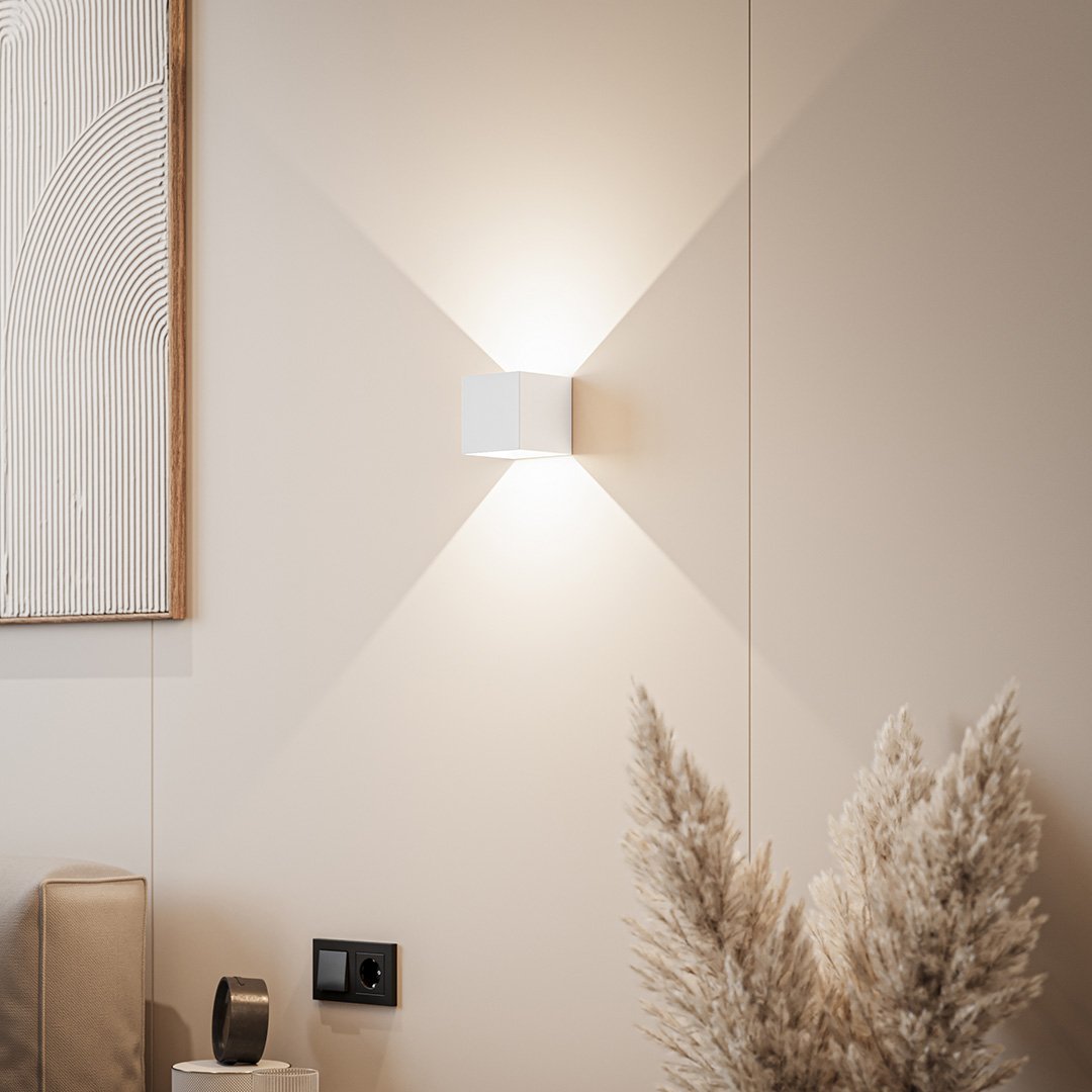 Xeno LED Wall Light | Adjustable Flaps, Warm White Light