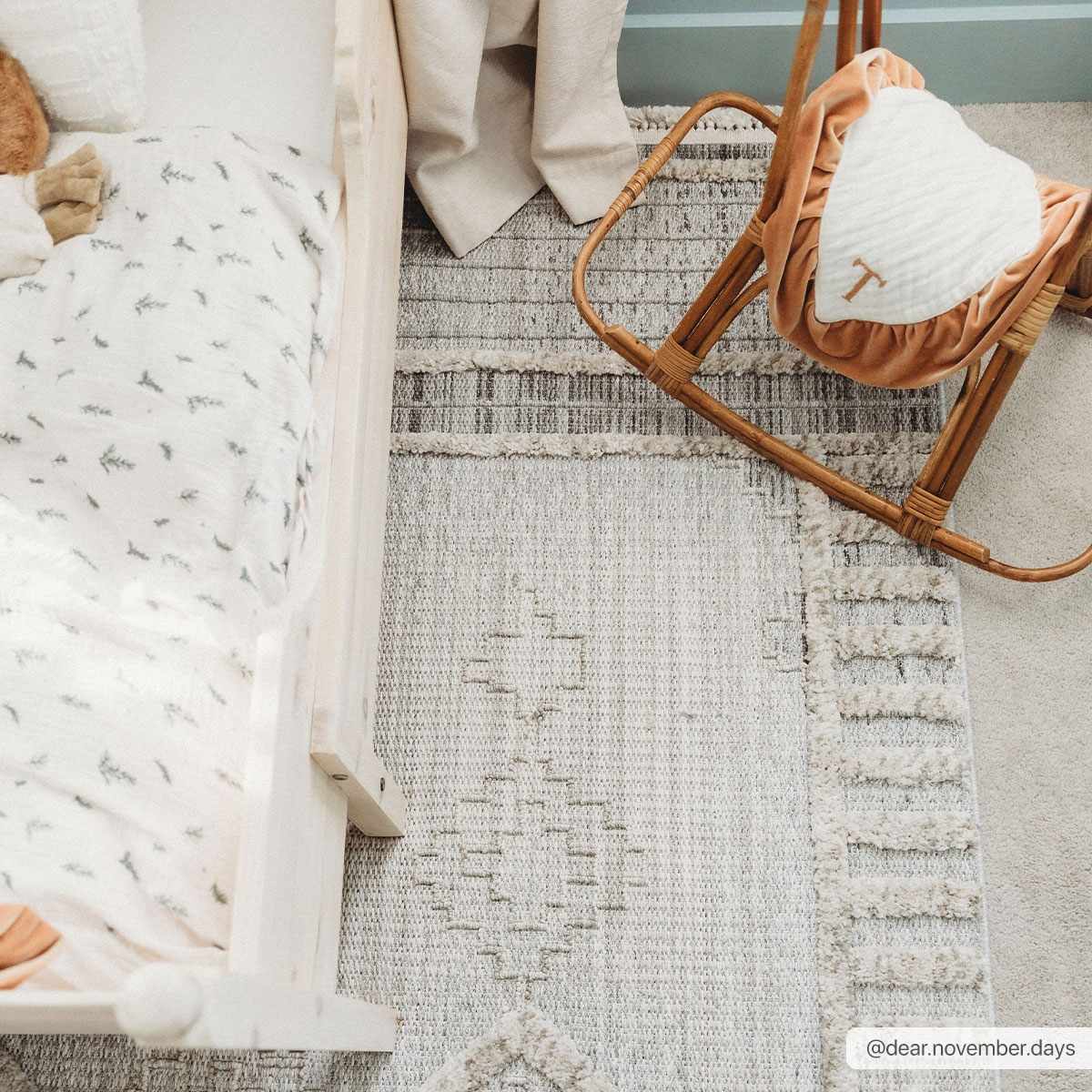 Amara High-Low Rug  Machine Woven  100% Polyester  Transitional