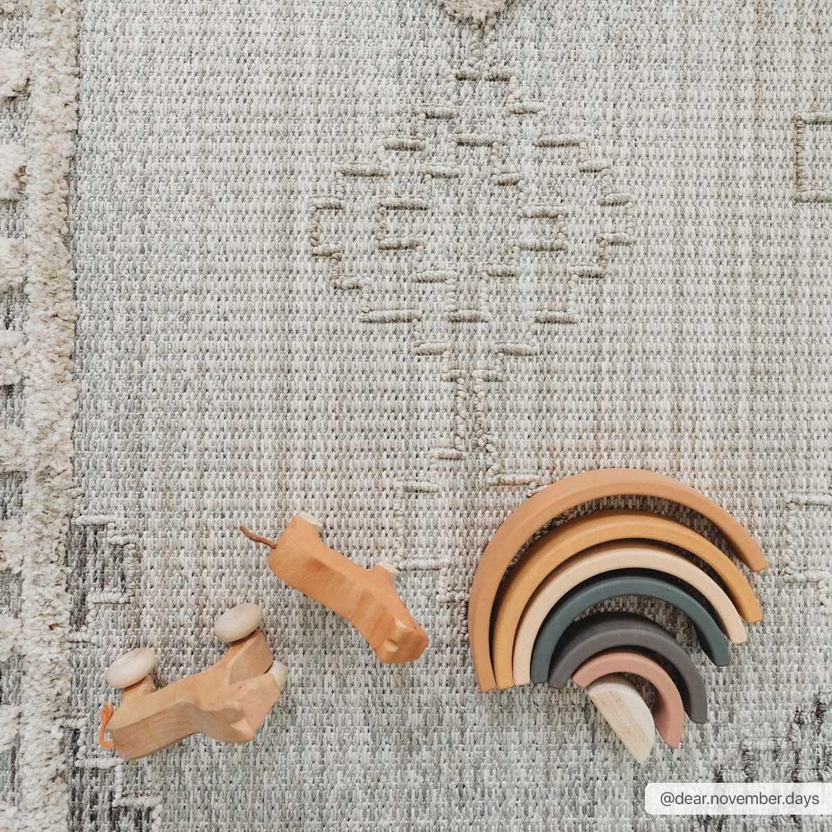 Amara High-Low Rug  Machine Woven  100% Polyester  Transitional