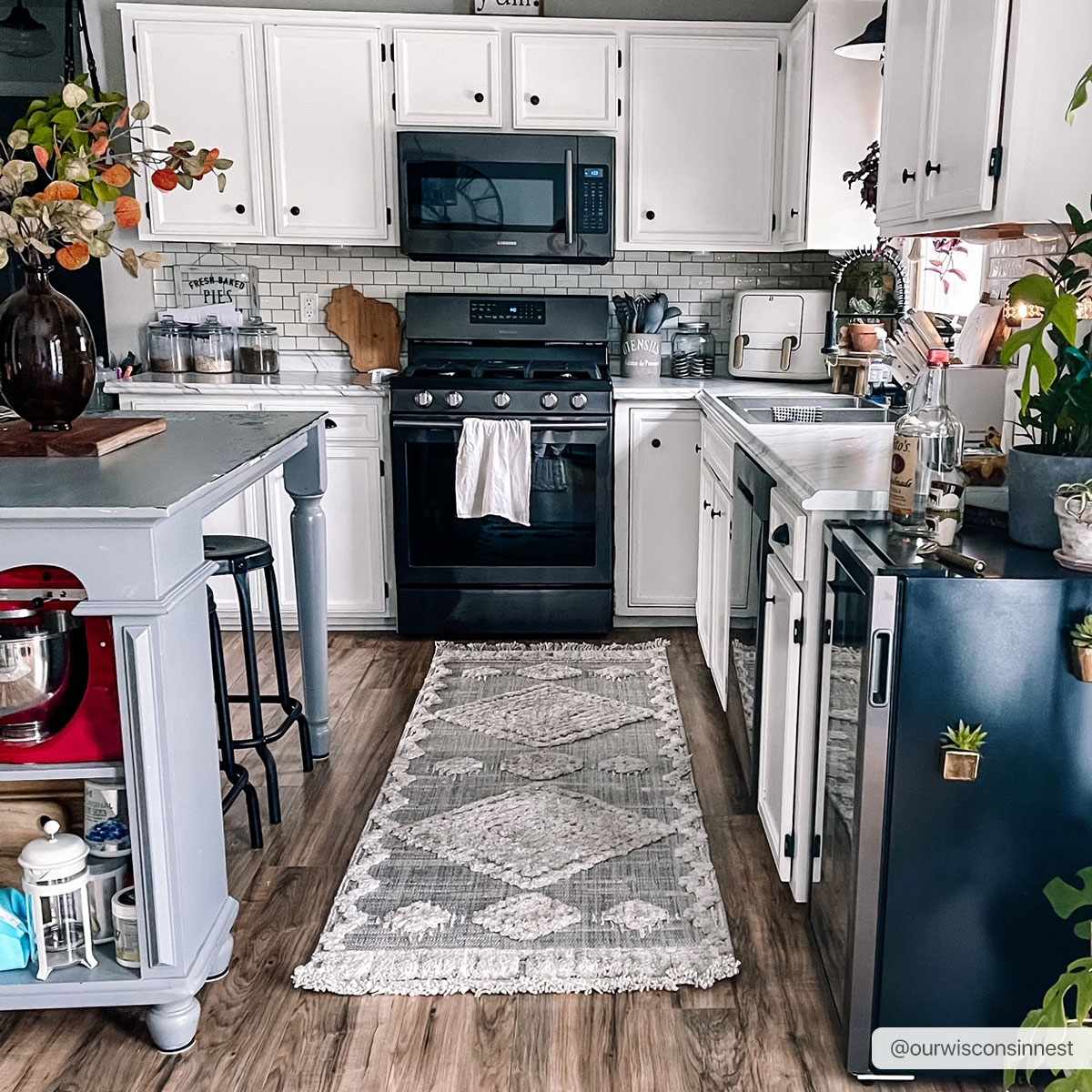 Aero Ampusungan Area Rug  High Pile  Transitional Bohemian Design