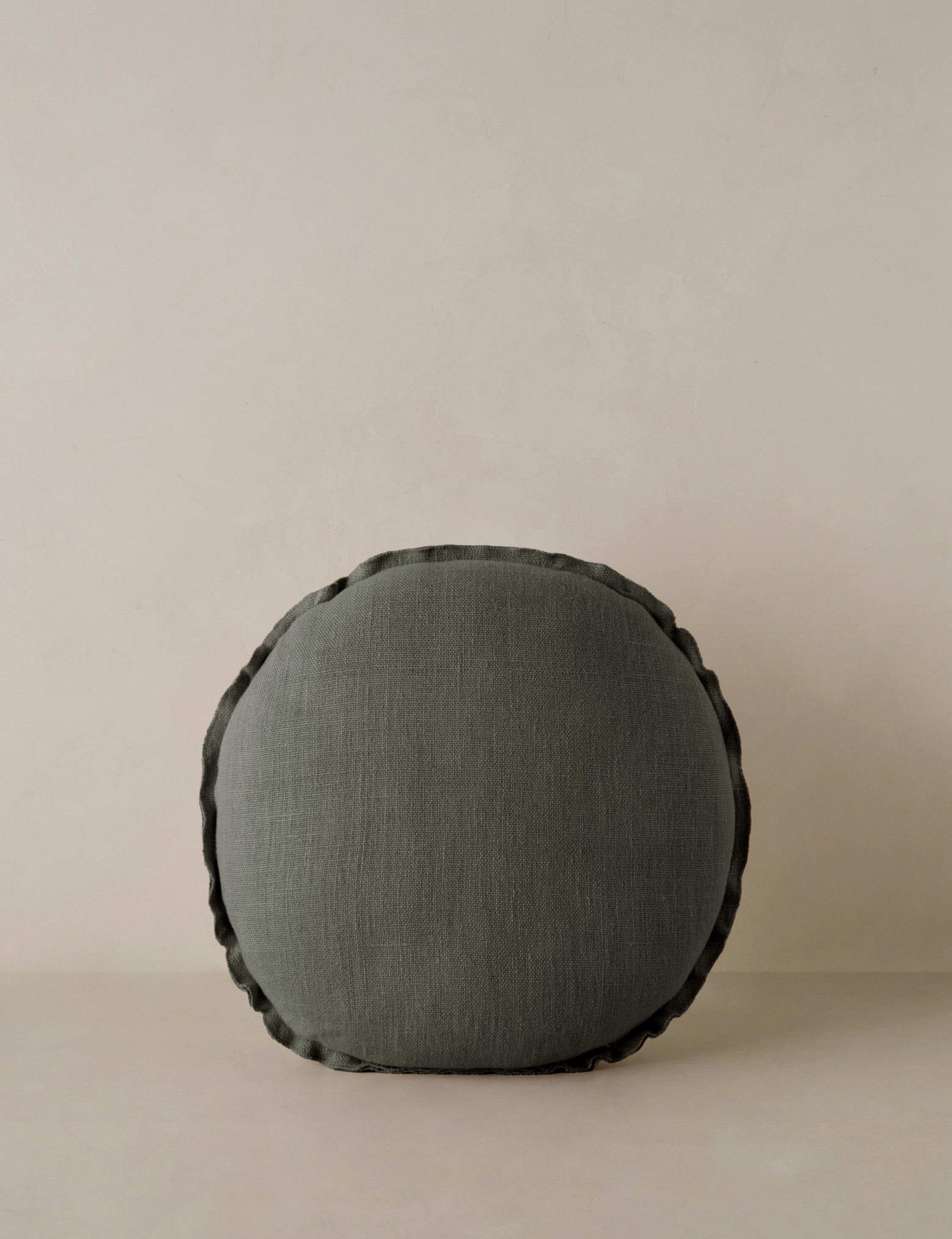 Luno Round Pillow | Linen, Flange Trim