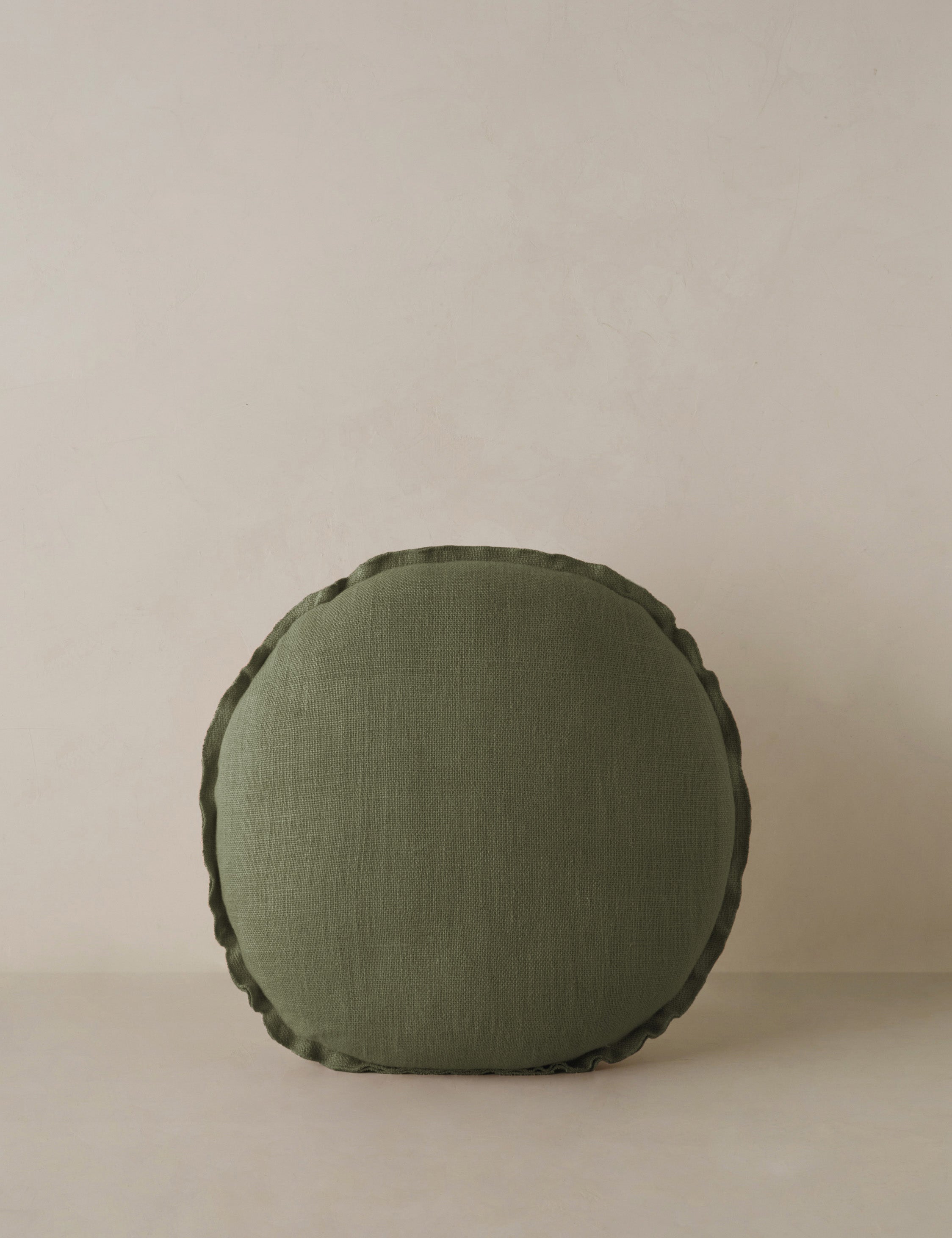 Luno Round Pillow | Linen, Flange Trim
