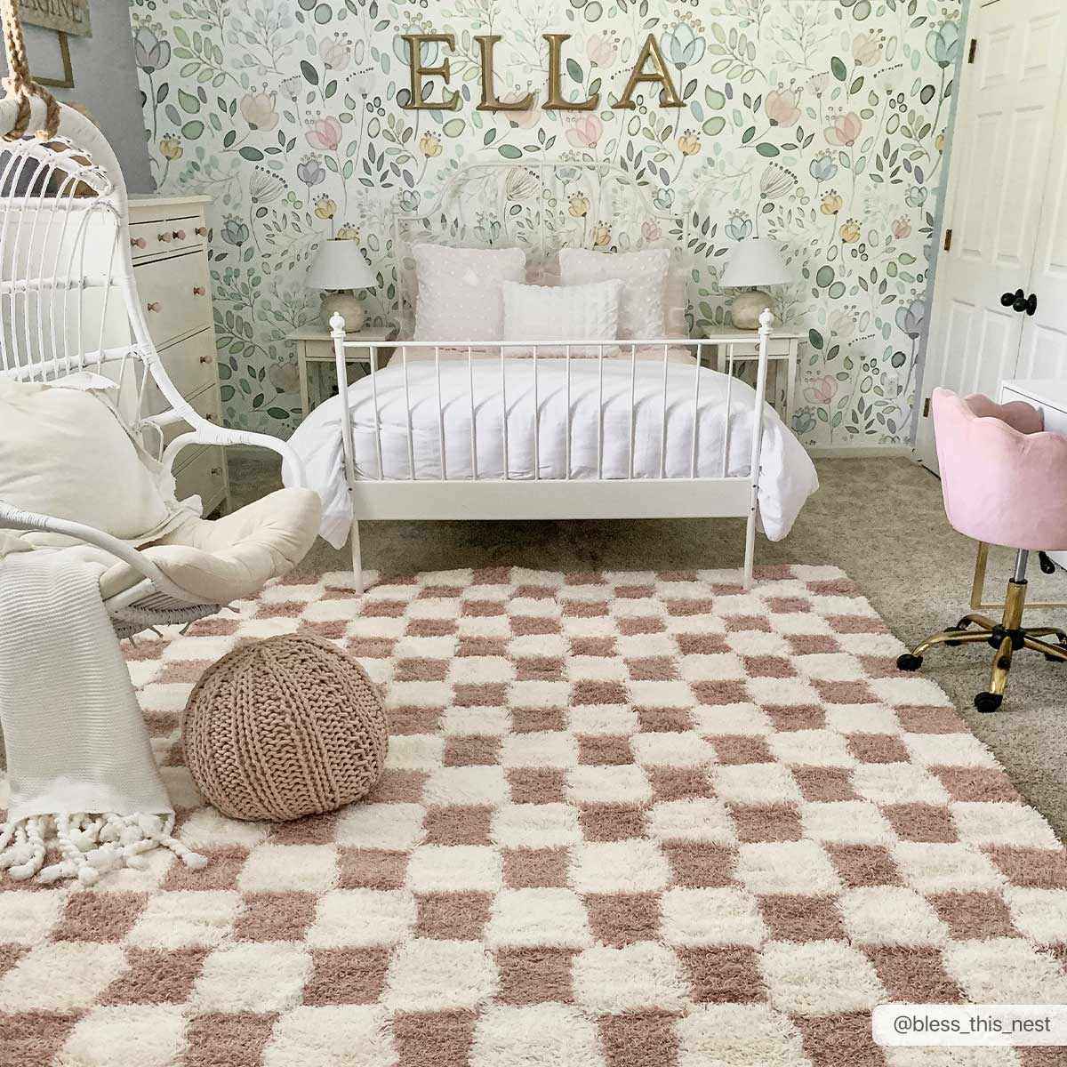 Avara Shag Rug  Plush Pile, Machine Woven, Pink Checkered