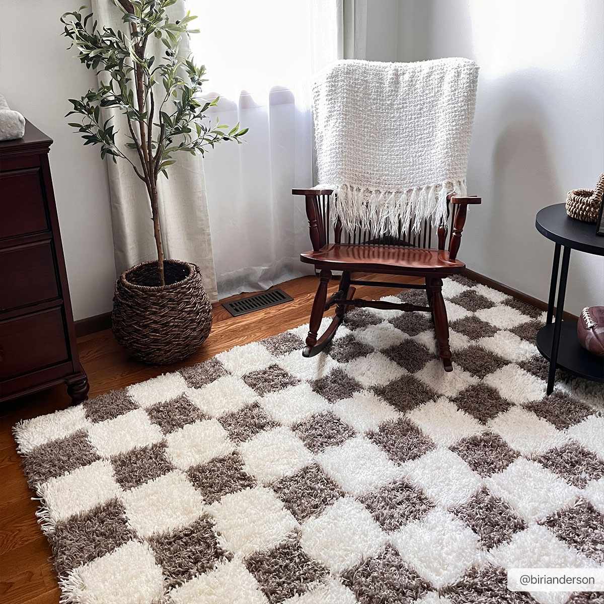 Bello Area Rug  Plush Pile, Machine Woven, Brown Checkered