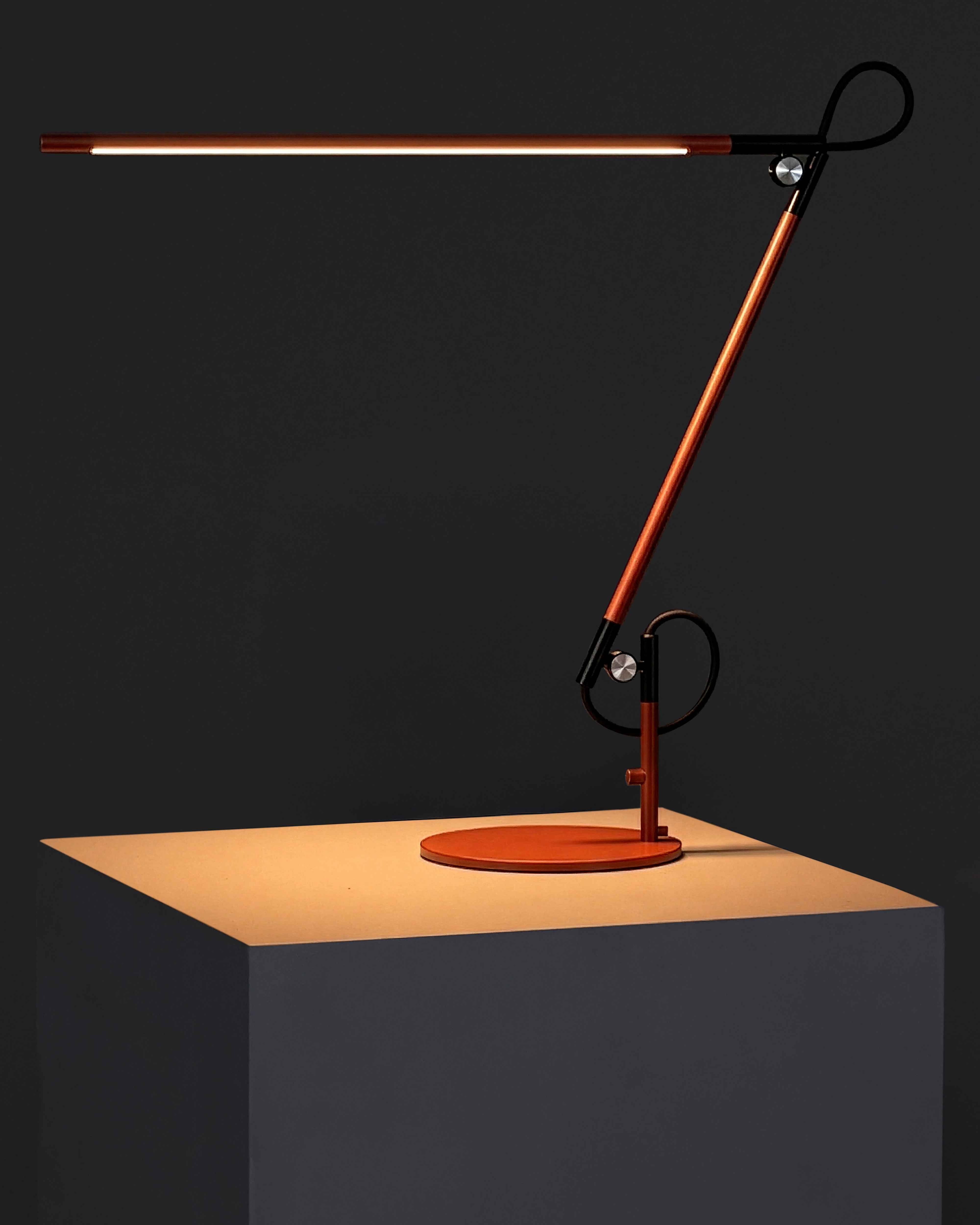Axel Adjustable Table Lamp | Touch Sensor, 3 Color Temperatures